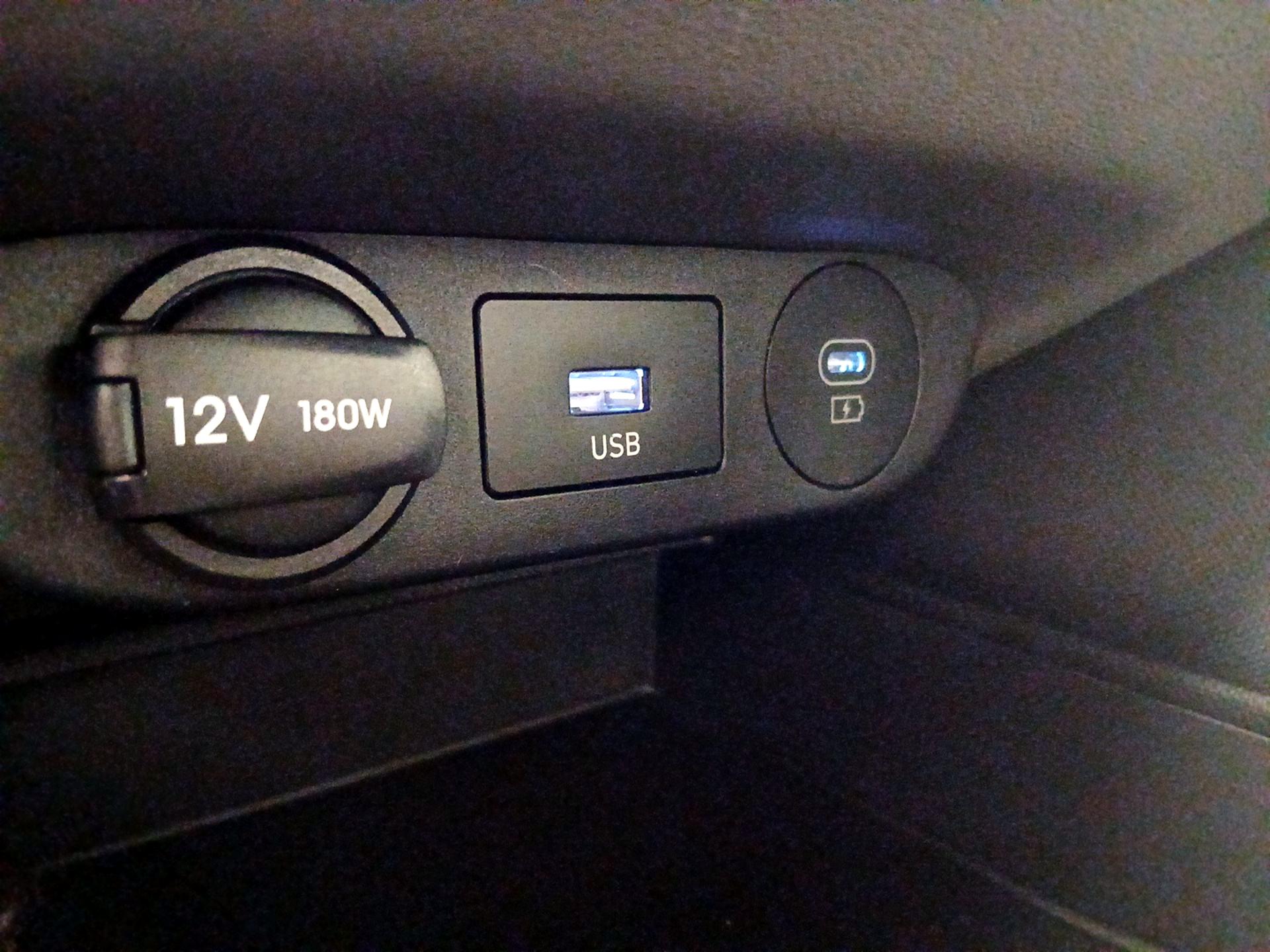 Thumbnail: 2024 Hyundai Elantra - 18