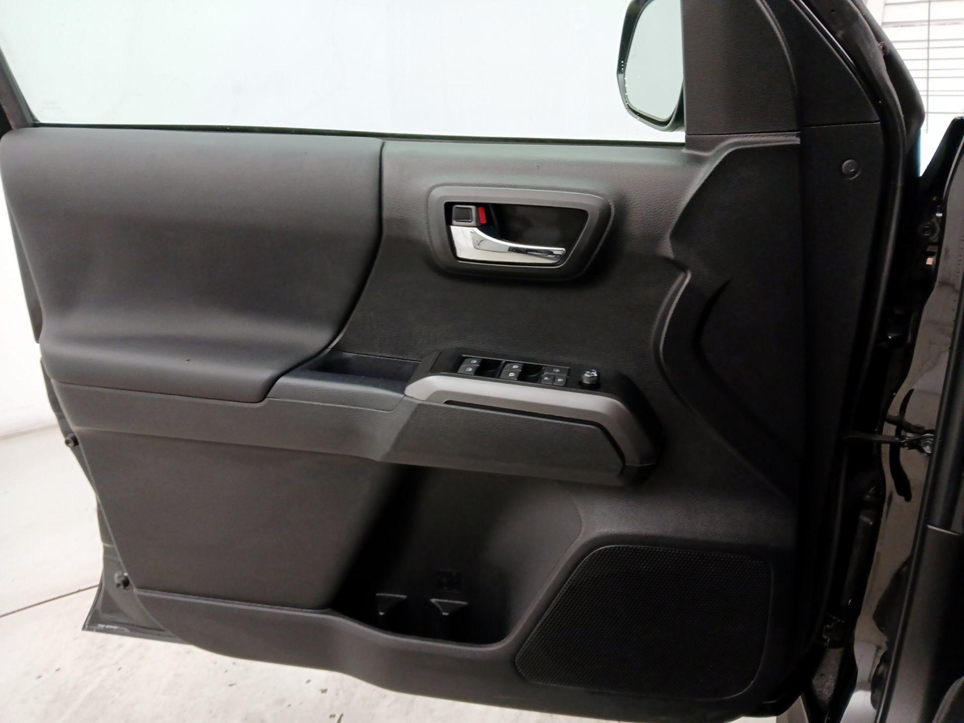 Thumbnail: 2023 Toyota Tacoma - 12