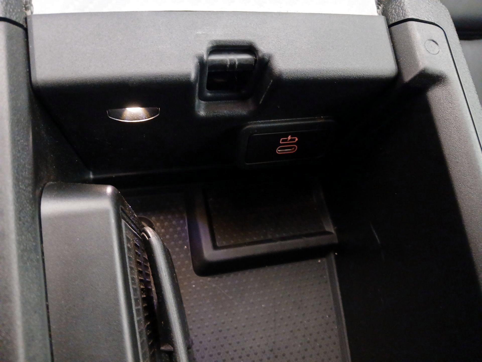 Thumbnail: 2024 BMW M2 - 19