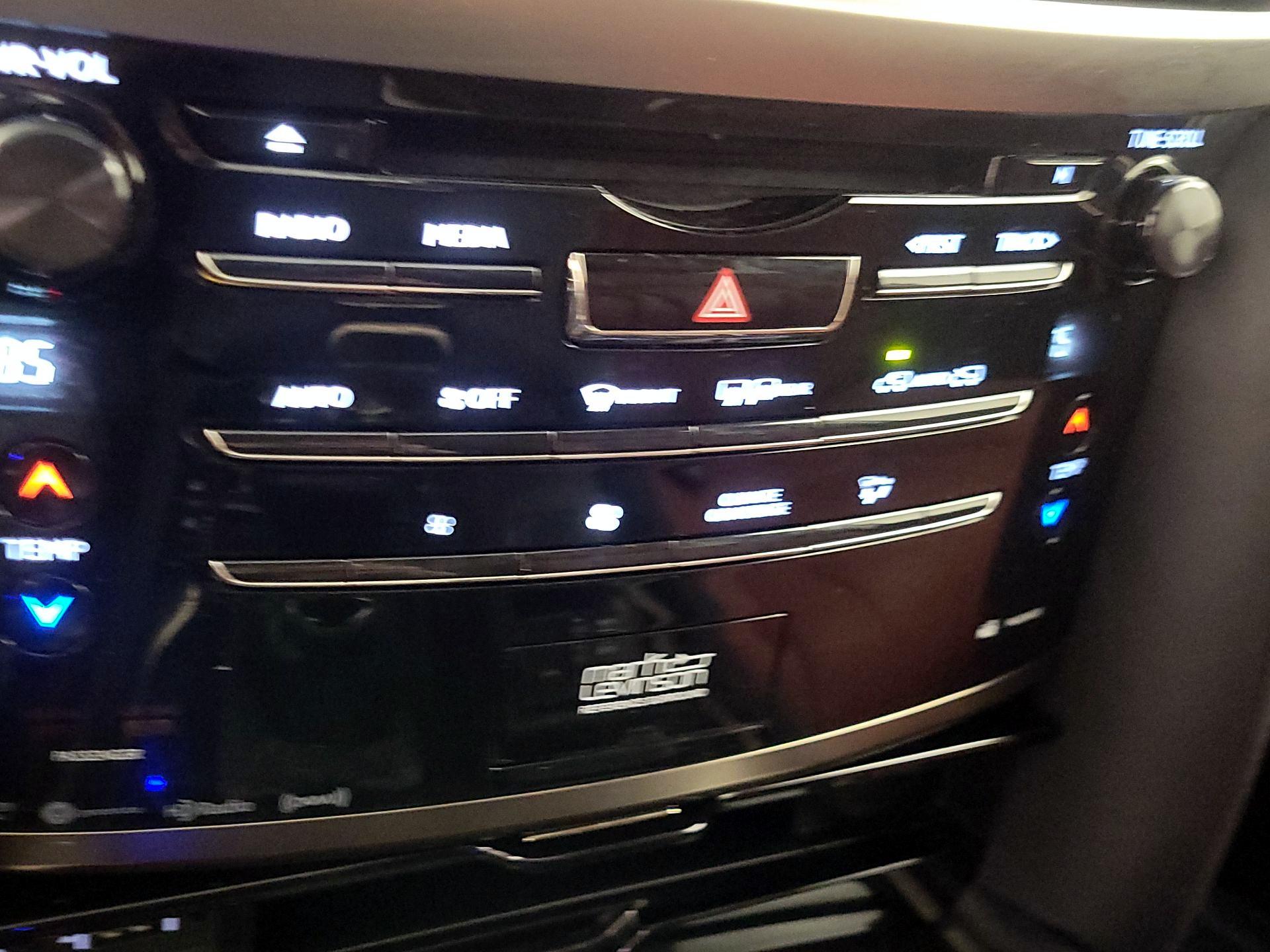 Thumbnail: 2019 Lexus LX - 16