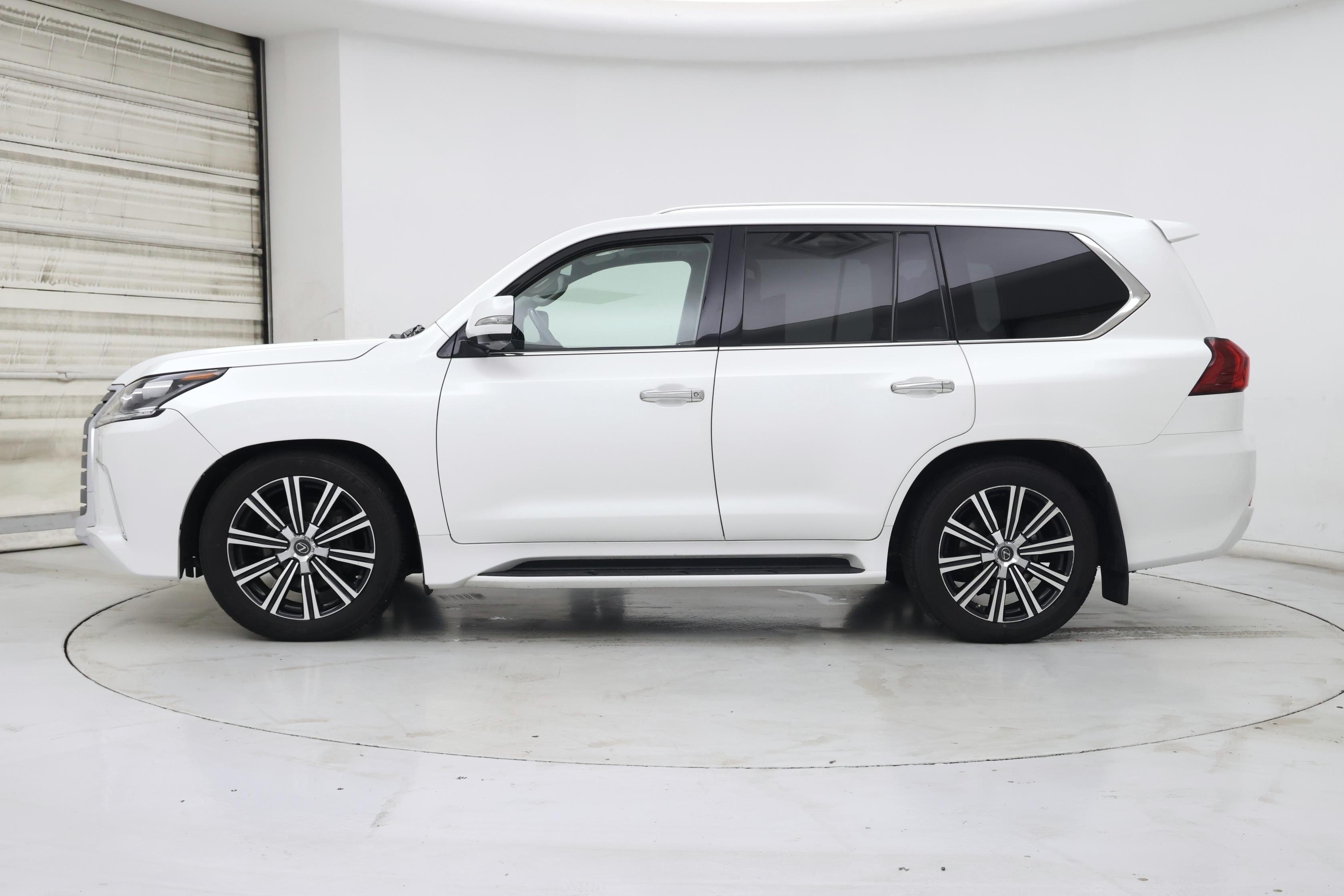 Thumbnail: 2019 Lexus LX - 3