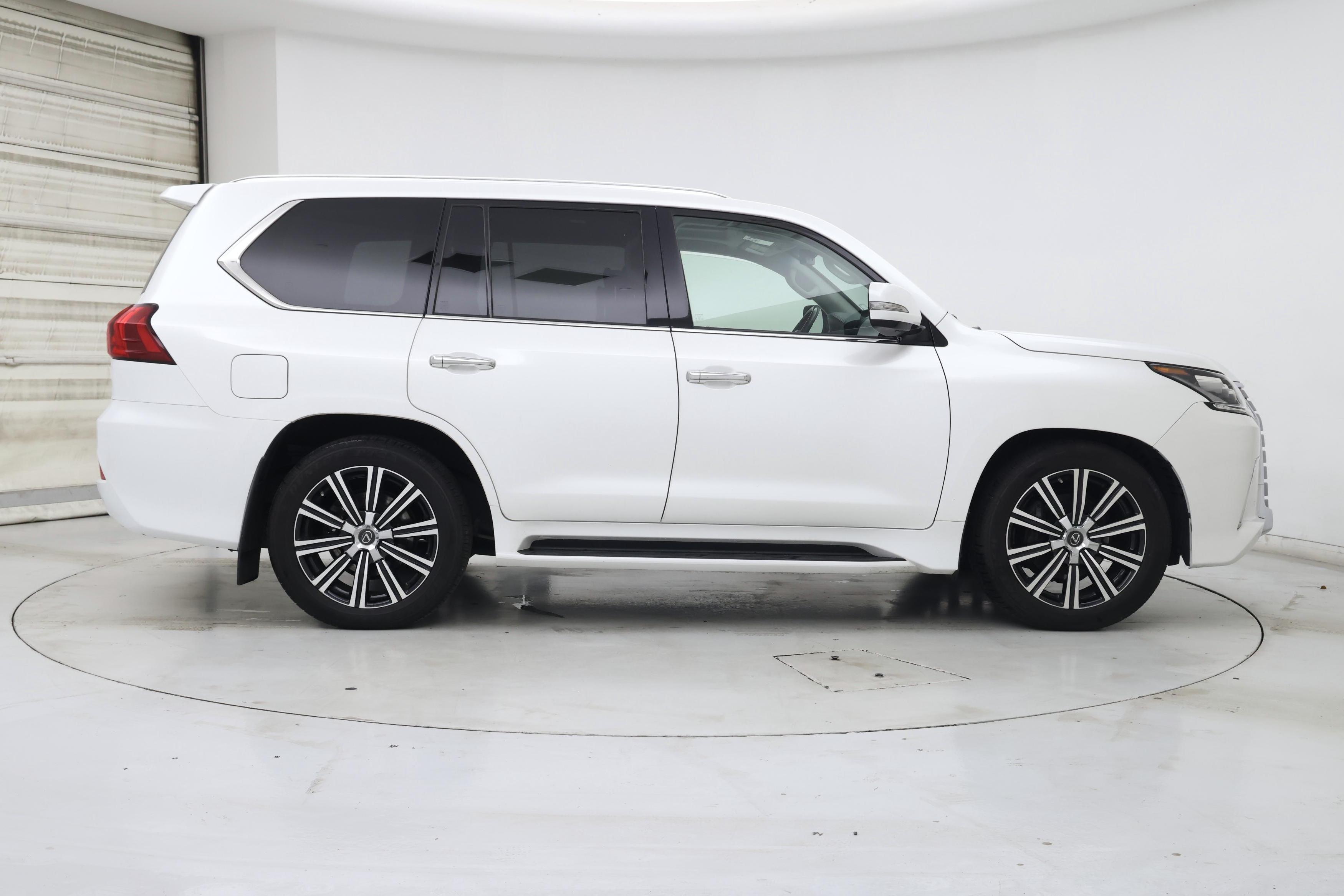 Thumbnail: 2019 Lexus LX - 7