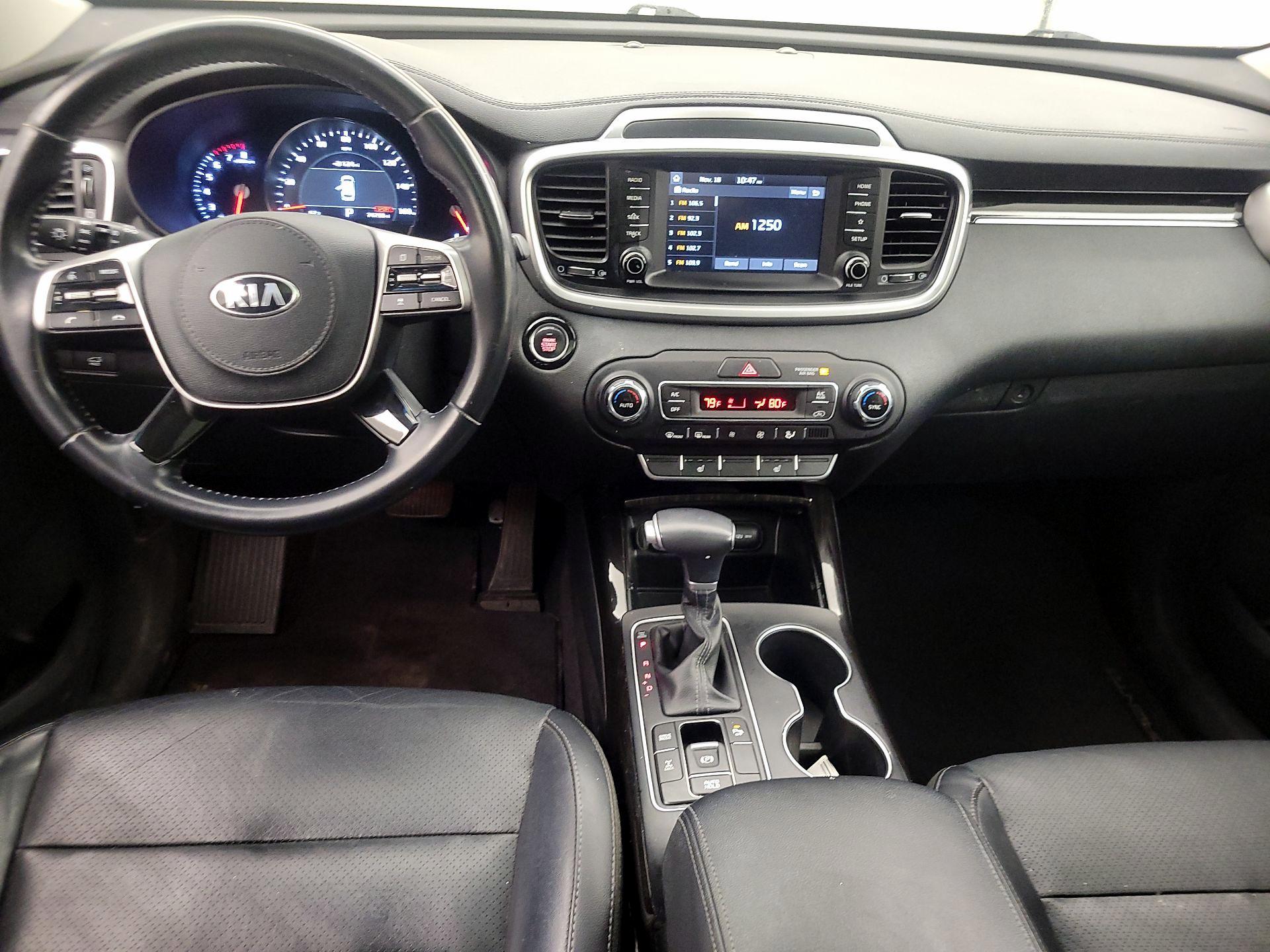 Thumbnail: 2020 Kia Sorento - 9