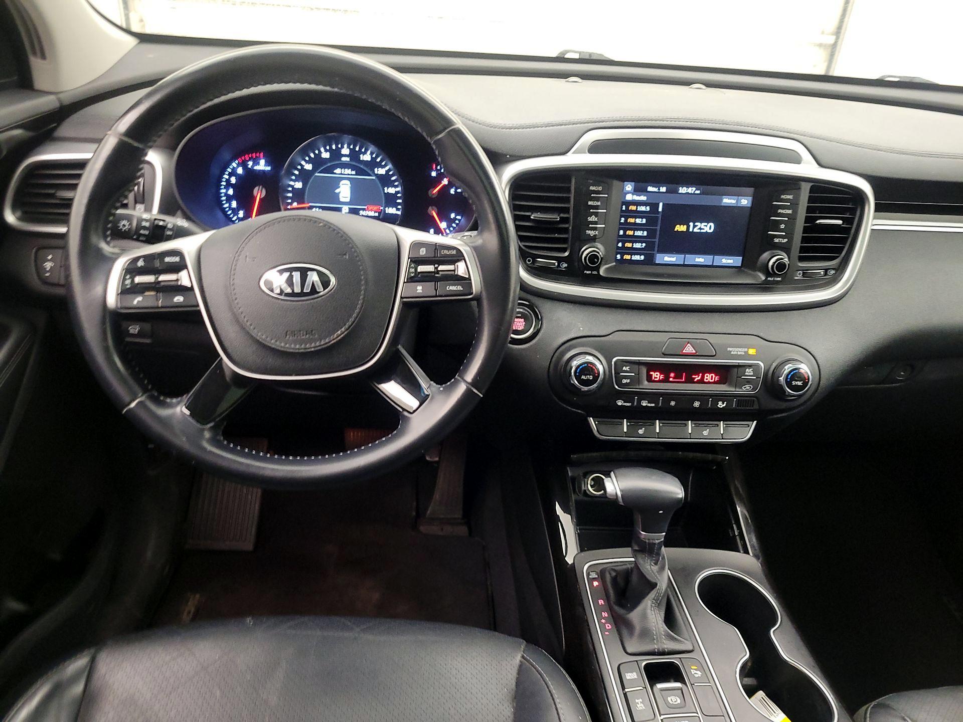 Thumbnail: 2020 Kia Sorento - 10