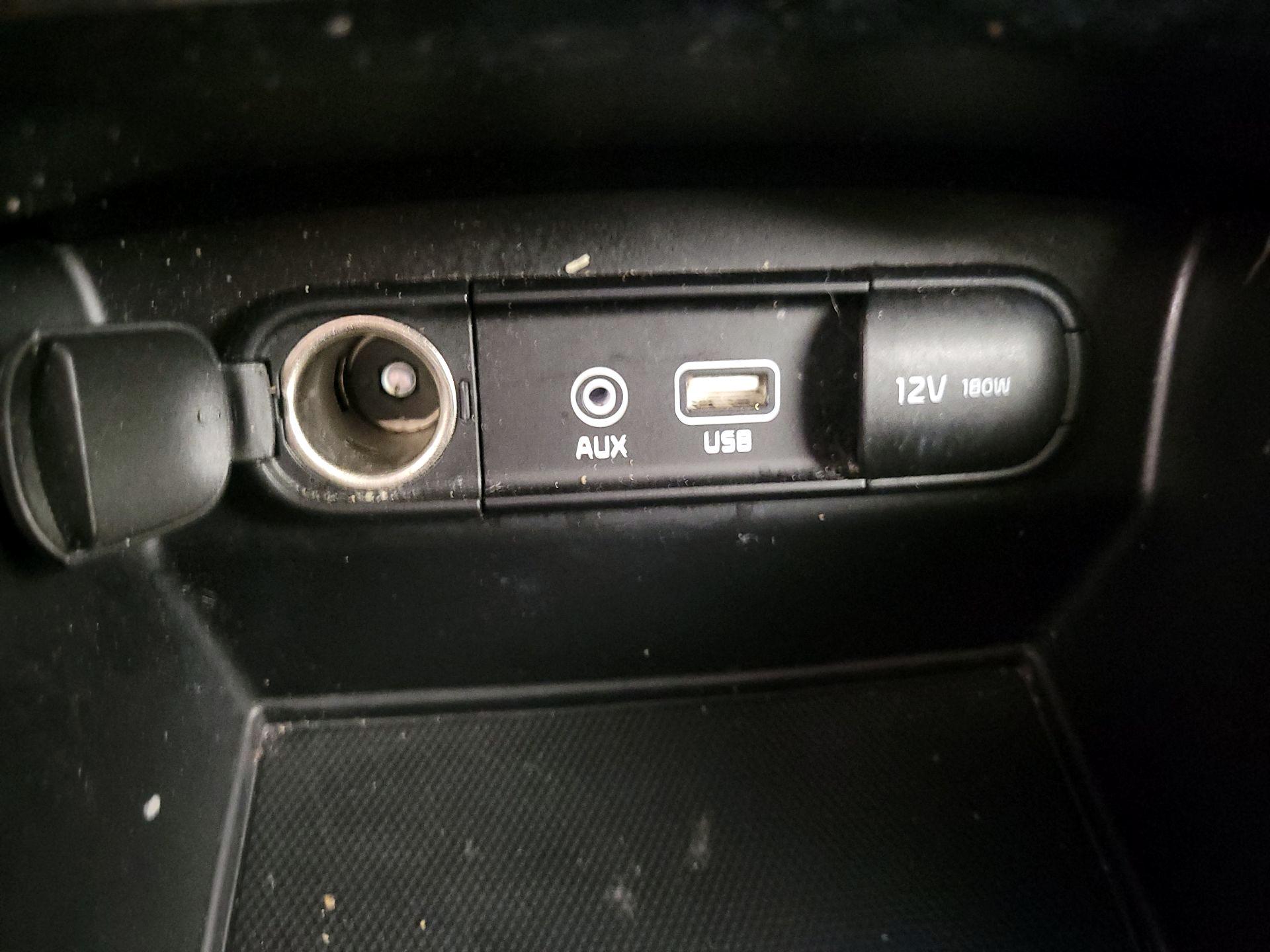 Thumbnail: 2020 Kia Sorento - 18