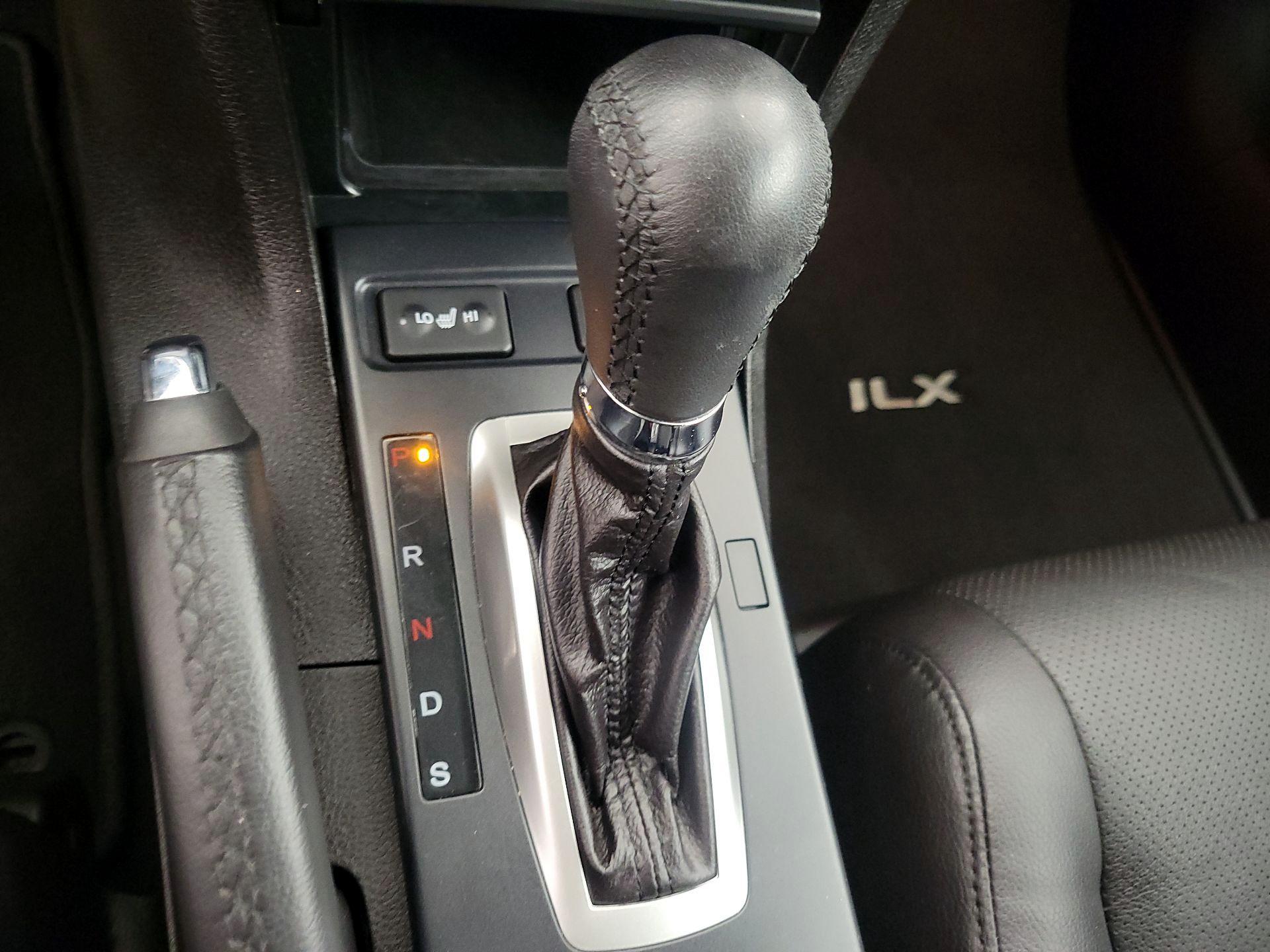 Thumbnail: 2017 Acura ILX - 17