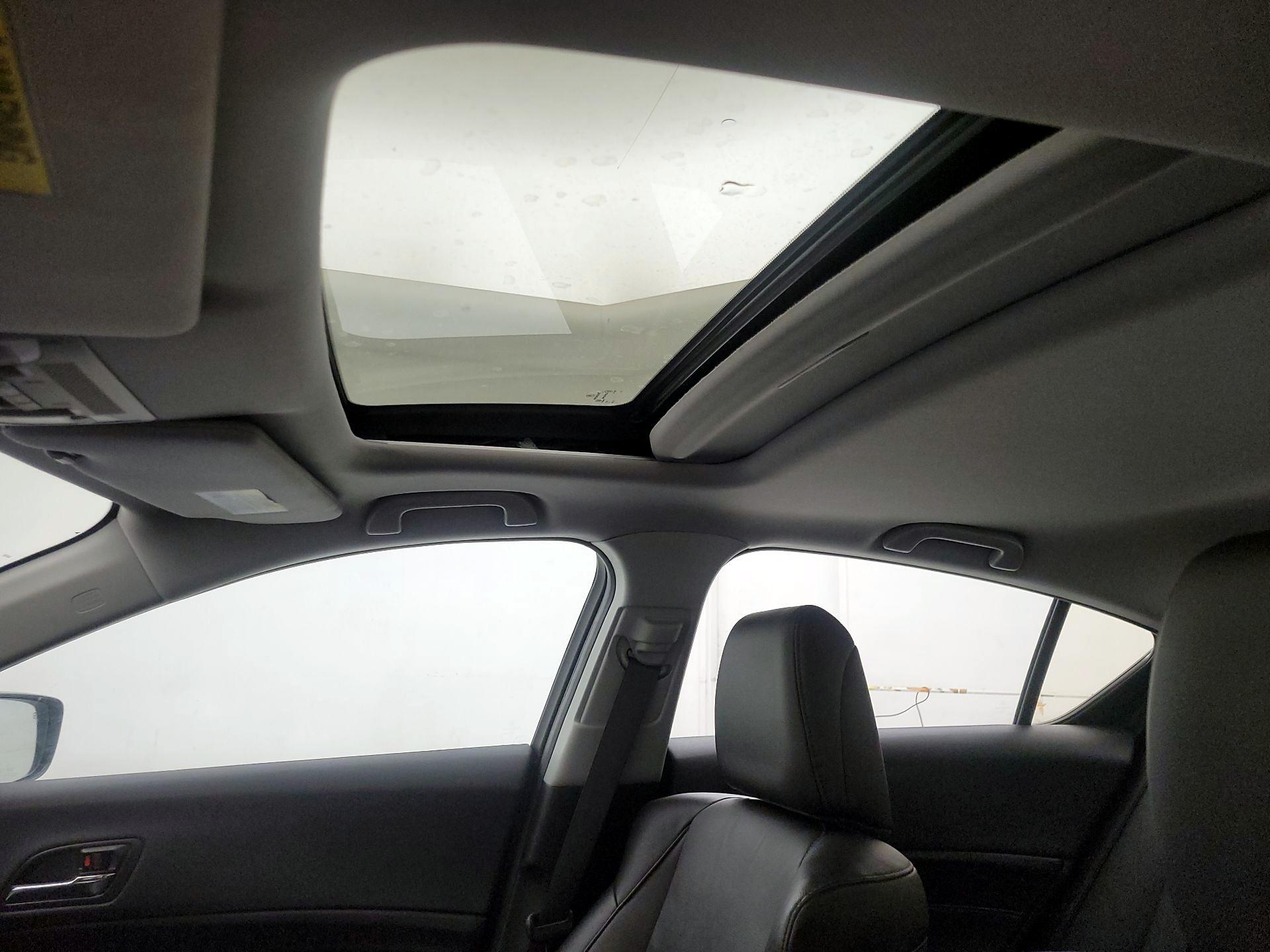 Thumbnail: 2017 Acura ILX - 18