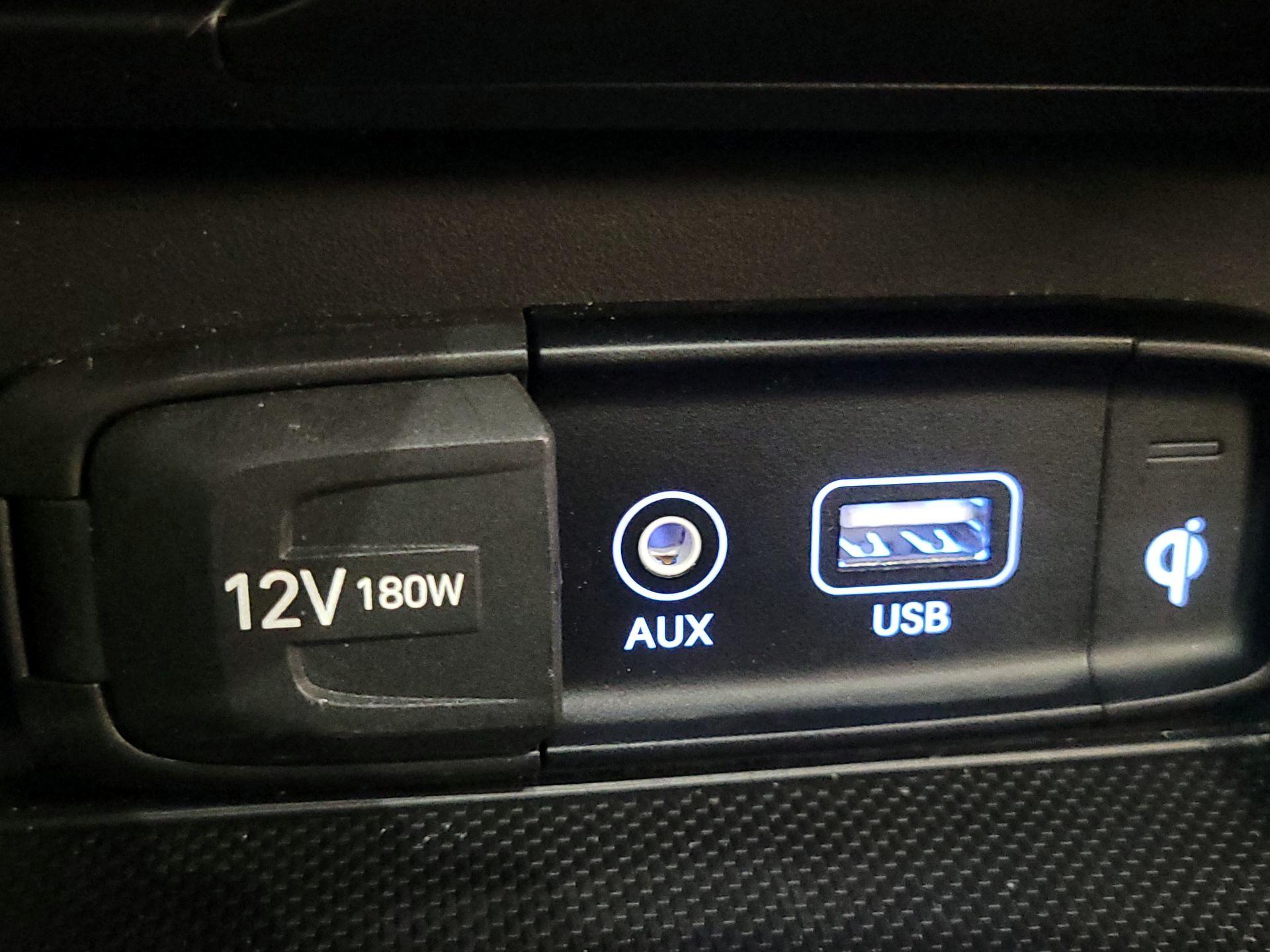 Thumbnail: 2021 Genesis G70 - 19