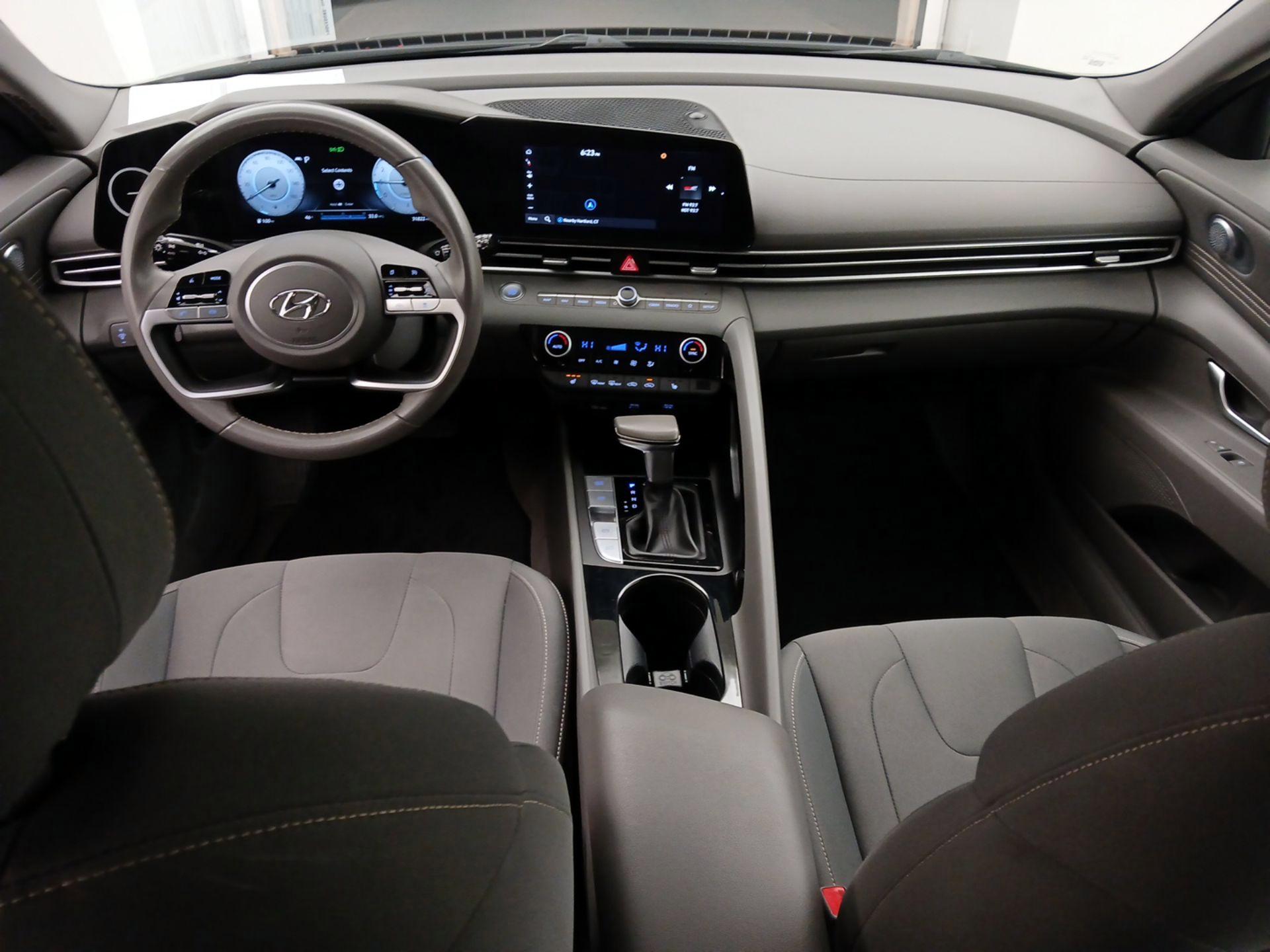 Thumbnail: 2023 Hyundai Elantra - 9