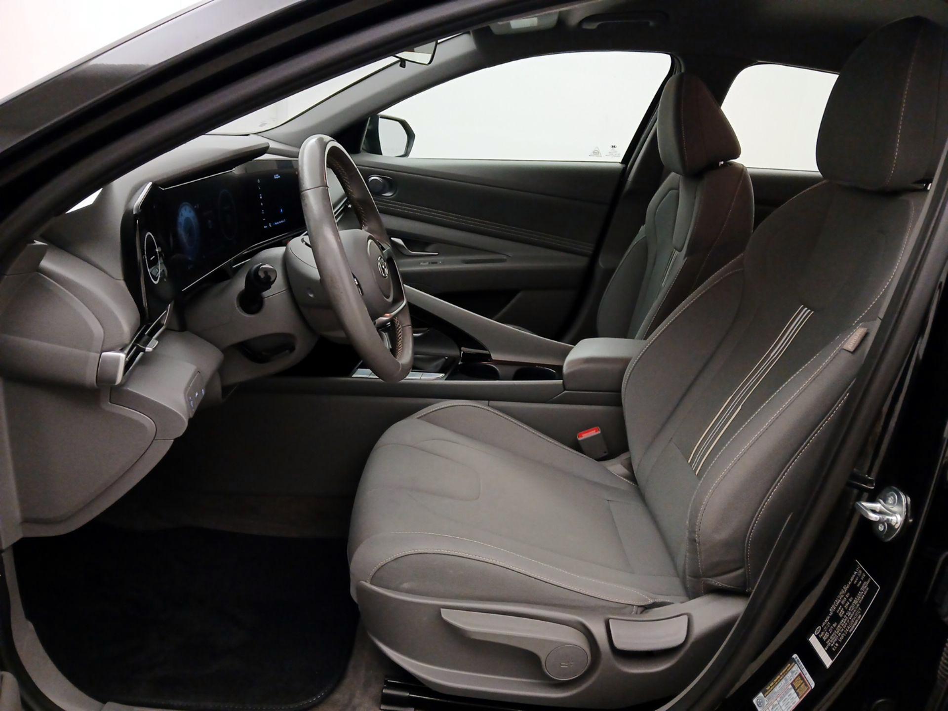 Thumbnail: 2023 Hyundai Elantra - 11