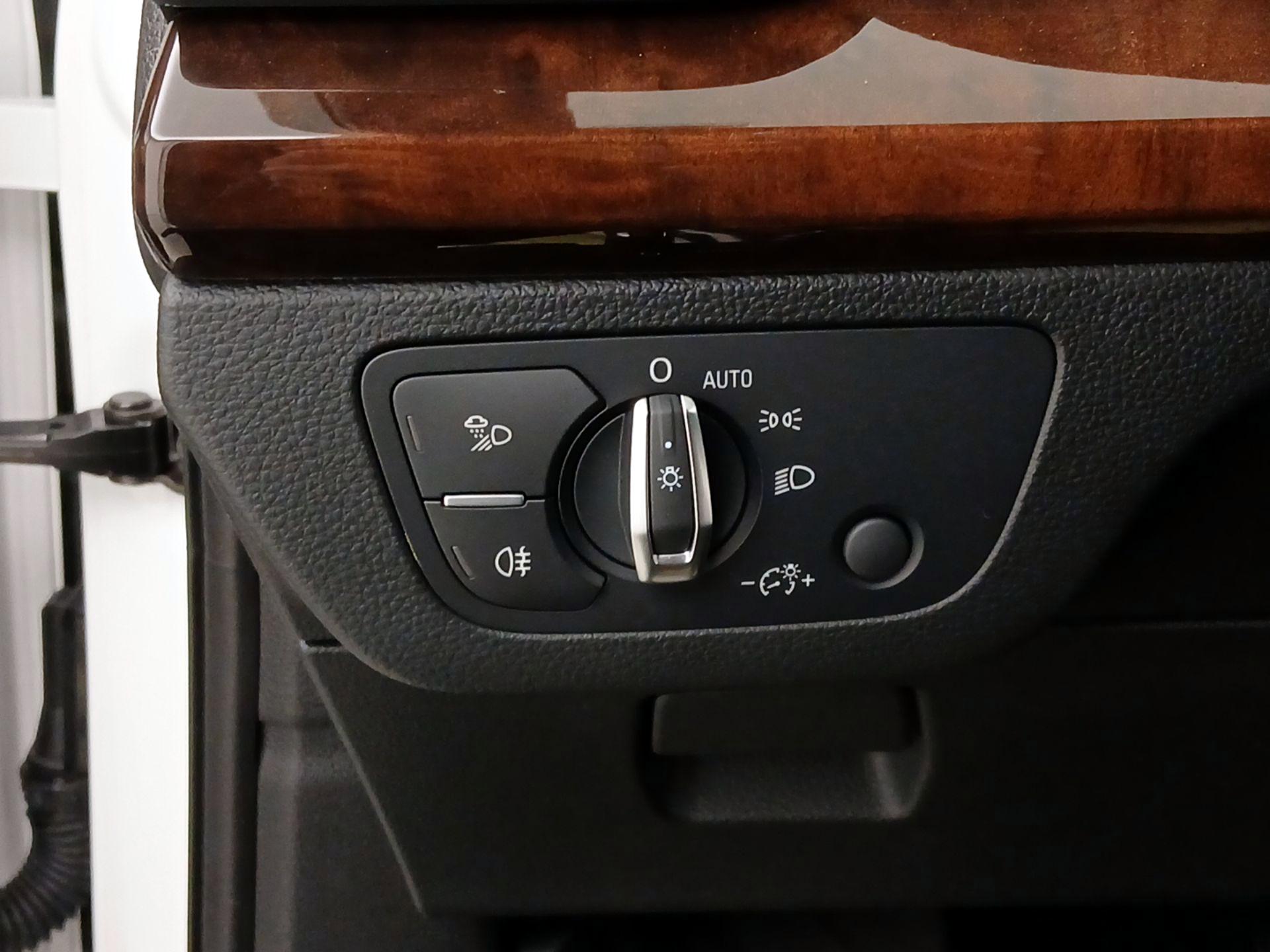 Thumbnail: 2020 Audi Q5 - 13