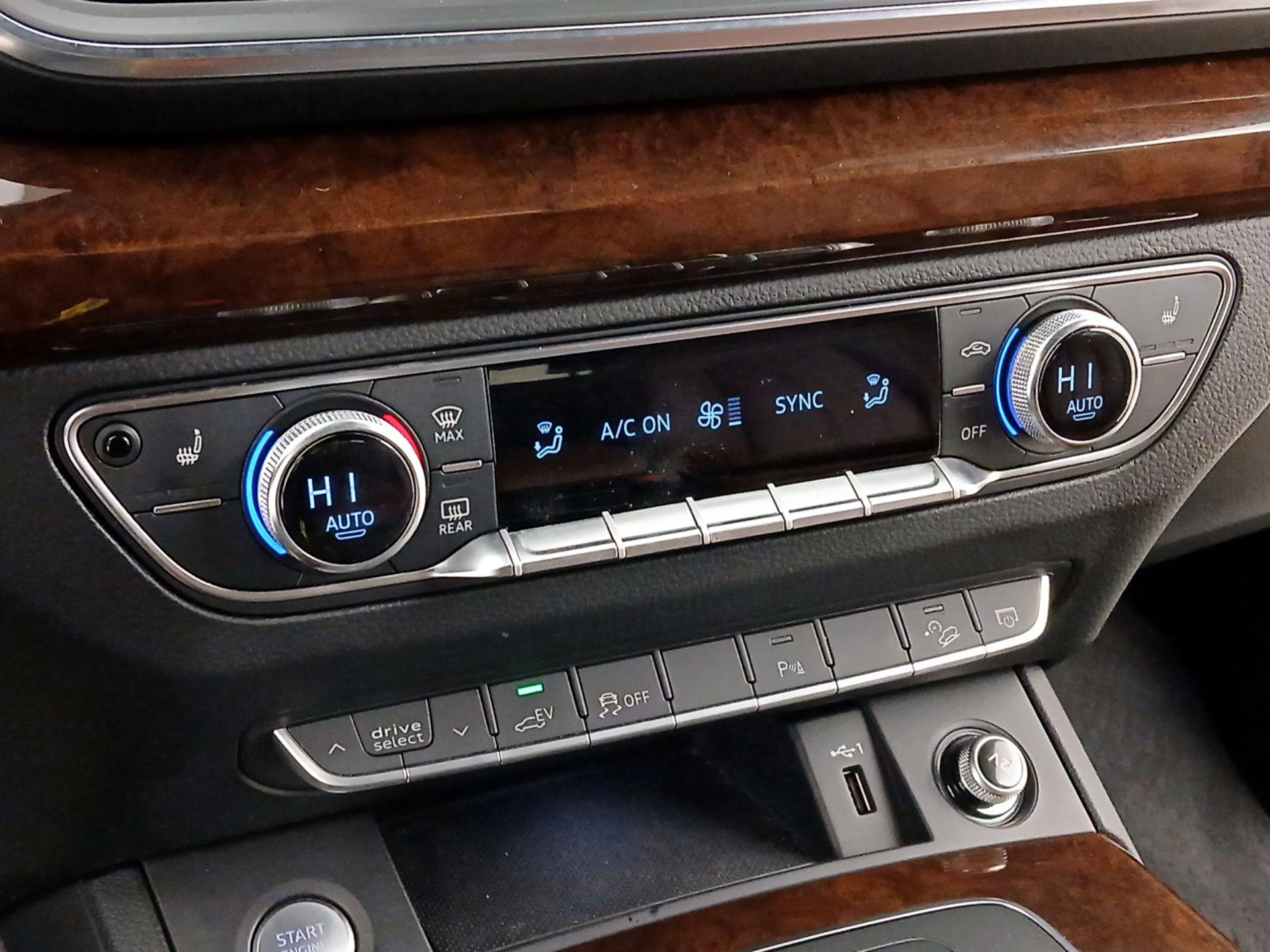 Thumbnail: 2020 Audi Q5 - 17