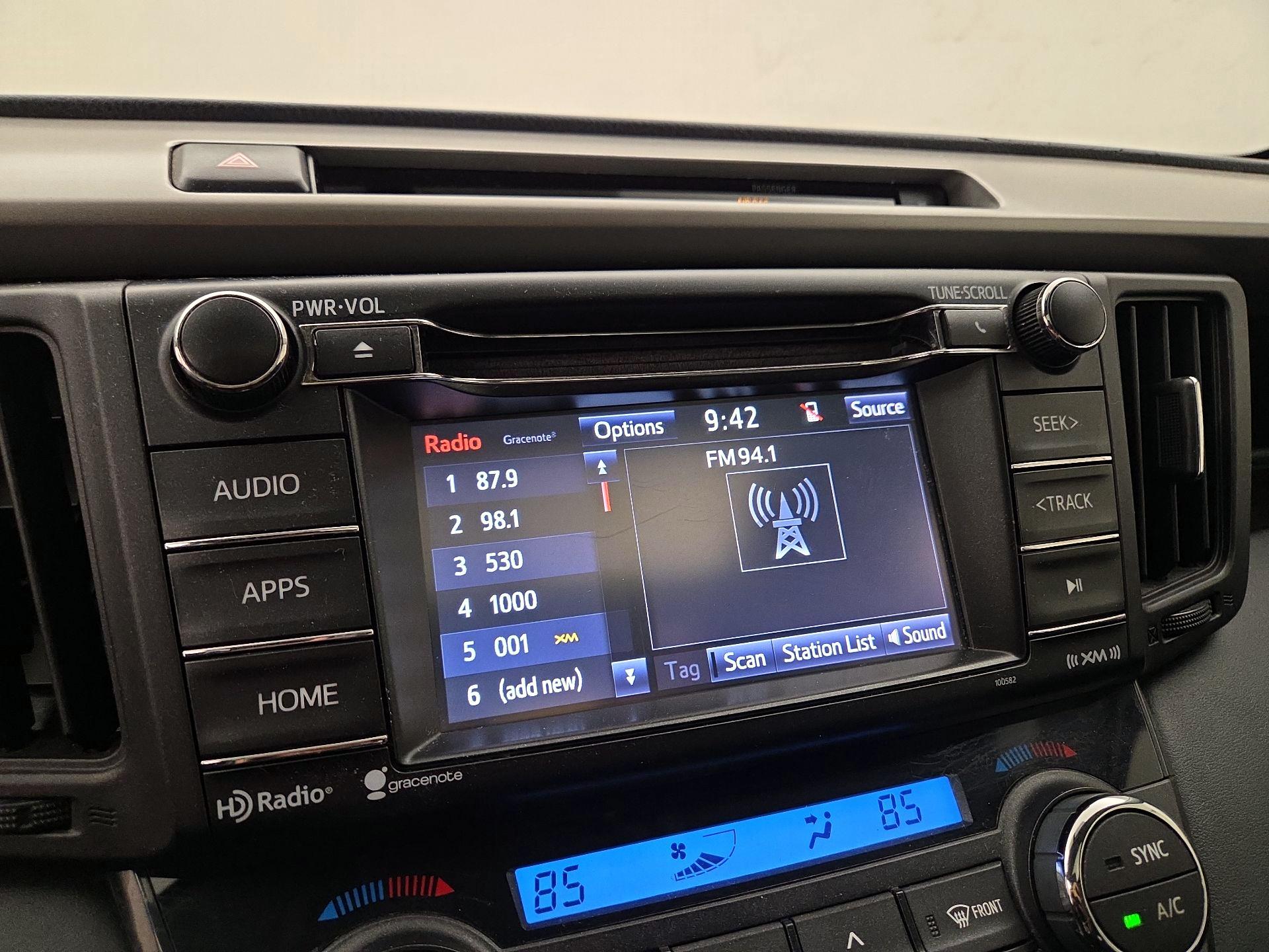 Thumbnail: 2016 Toyota RAV4 - 15