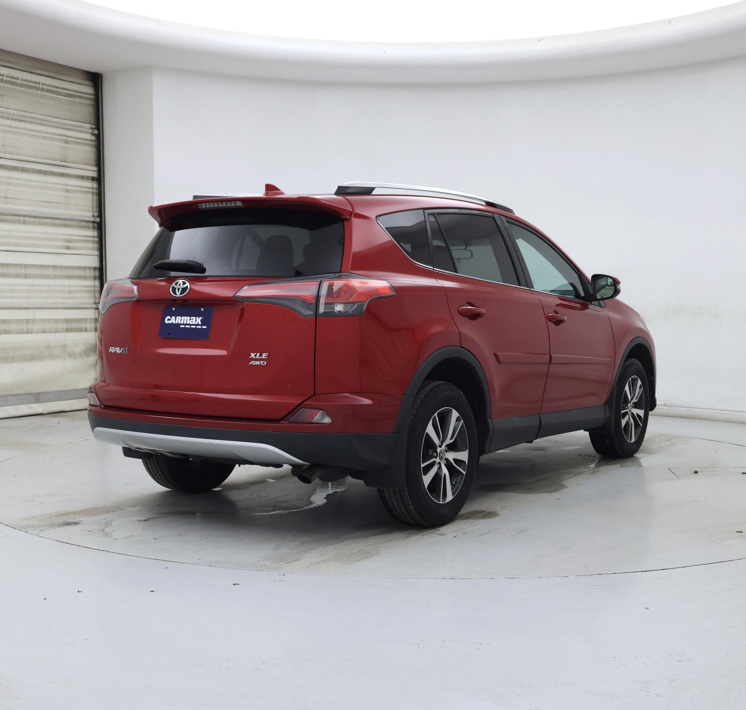 Thumbnail: 2016 Toyota RAV4 - 8
