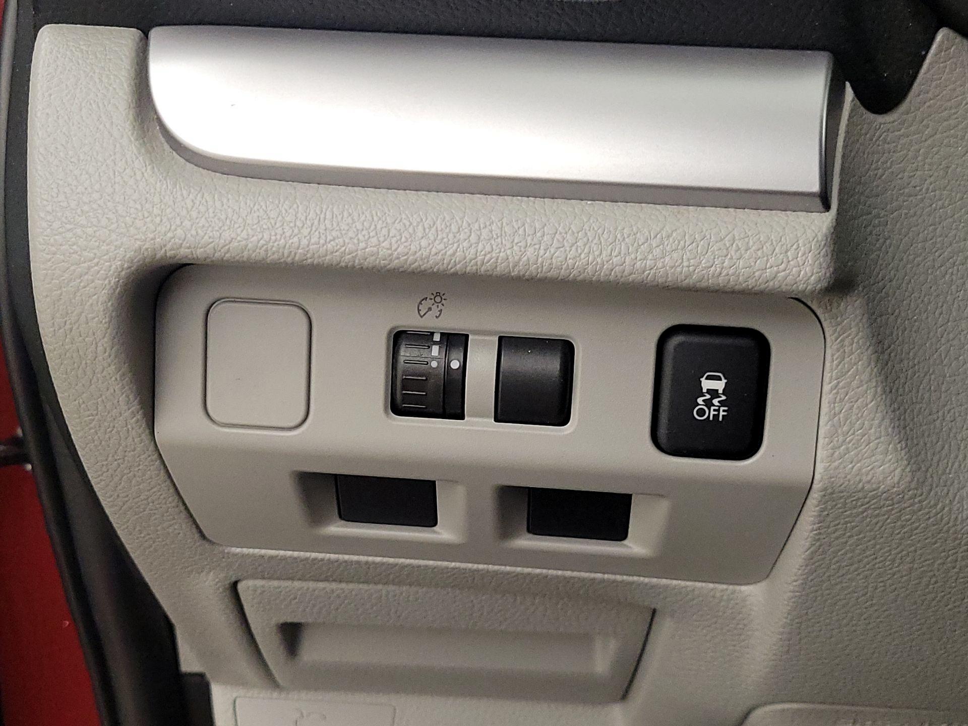 Thumbnail: 2015 Subaru Forester - 13