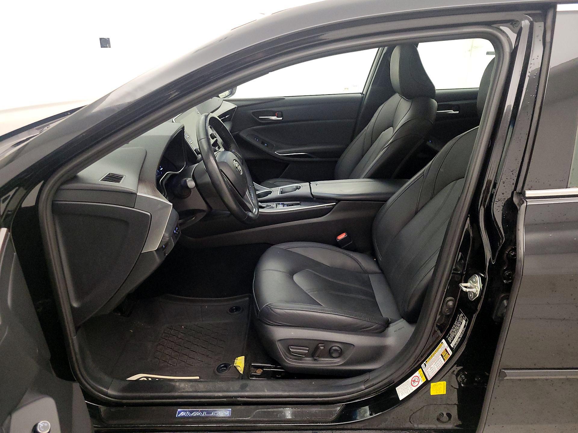 Thumbnail: 2019 Toyota Avalon - 11