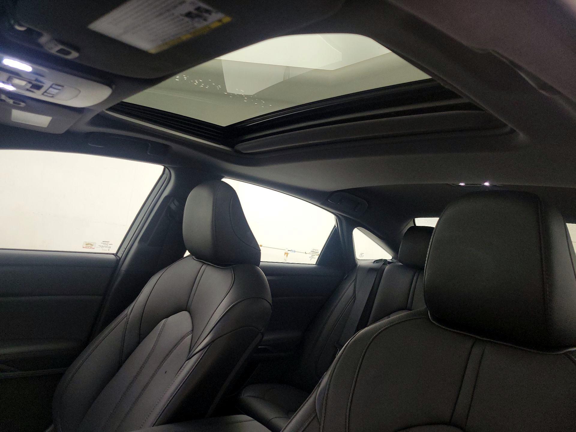 Thumbnail: 2019 Toyota Avalon - 19