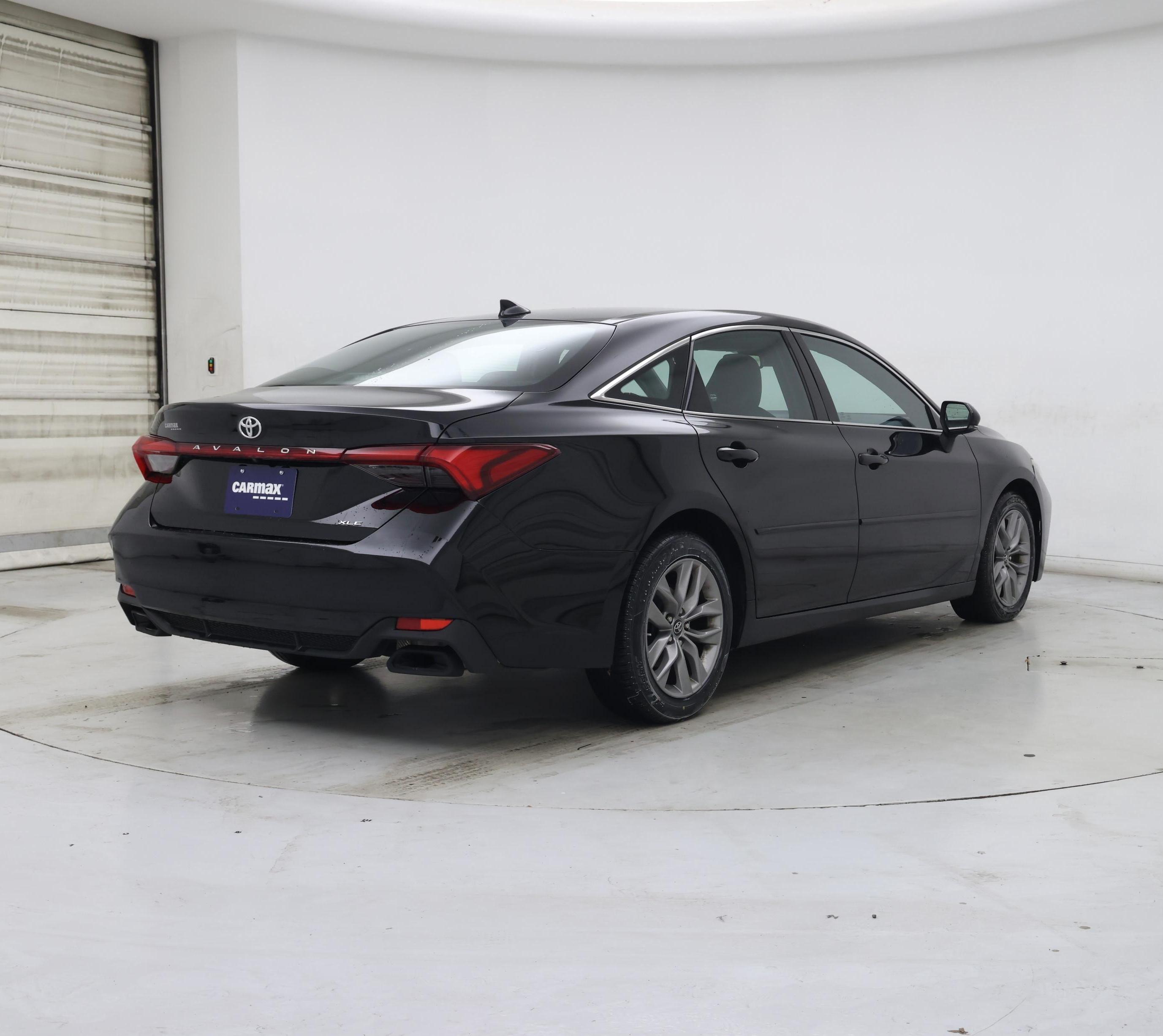 Thumbnail: 2019 Toyota Avalon - 8