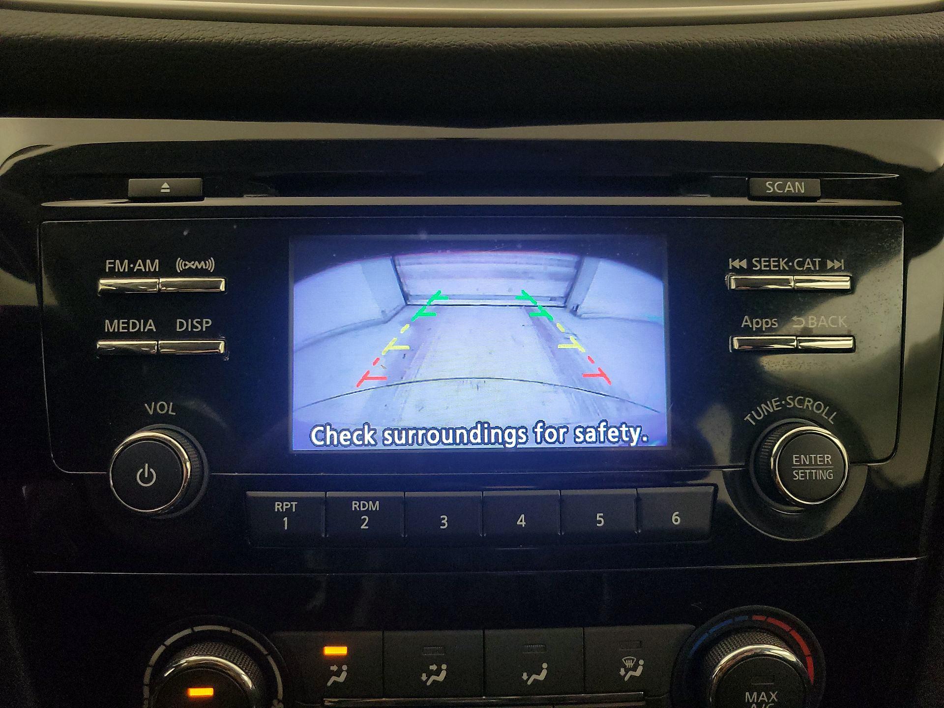 Thumbnail: 2016 Nissan Rogue - 14