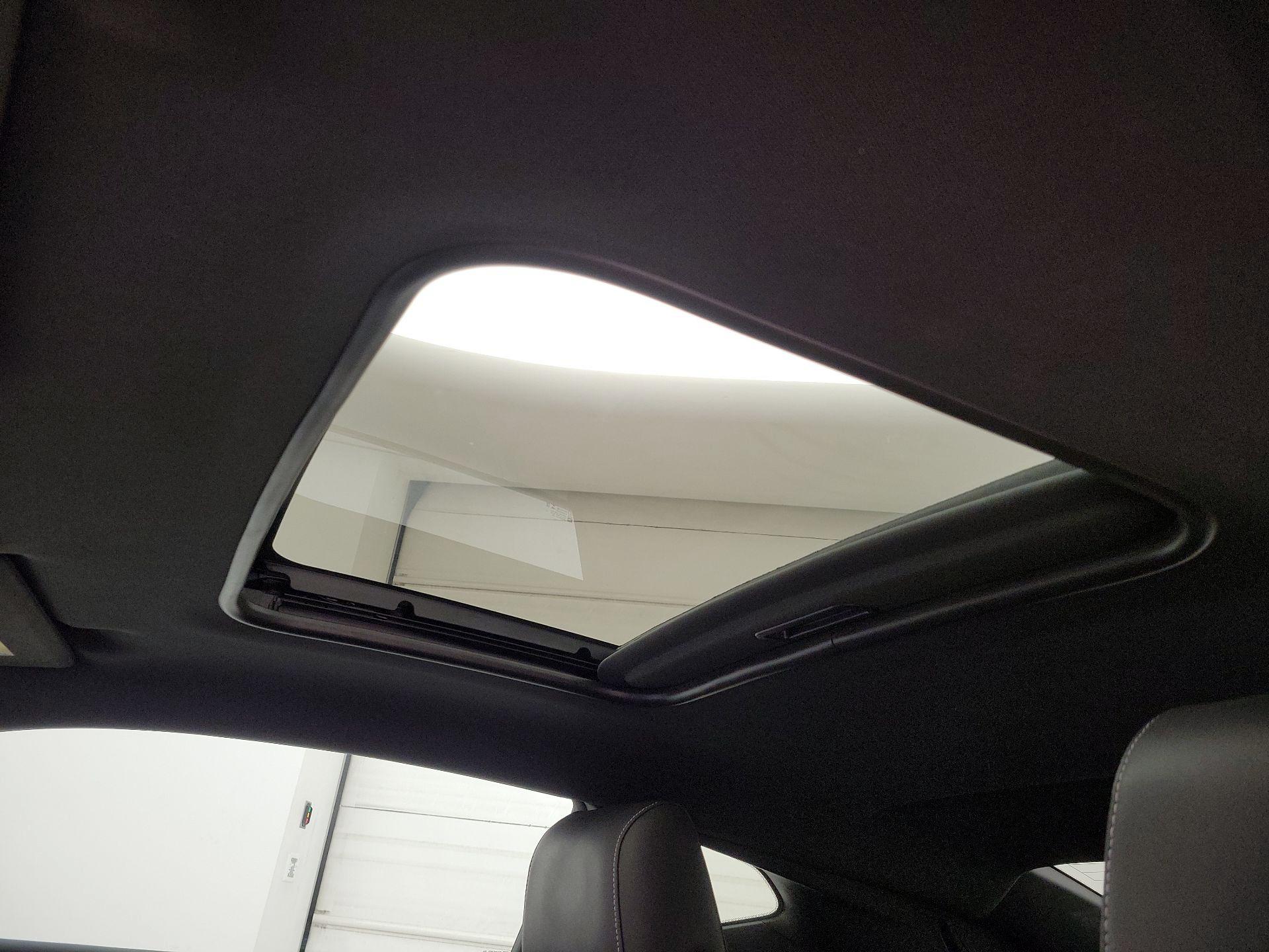 Thumbnail: 2020 Chevrolet Camaro - 19