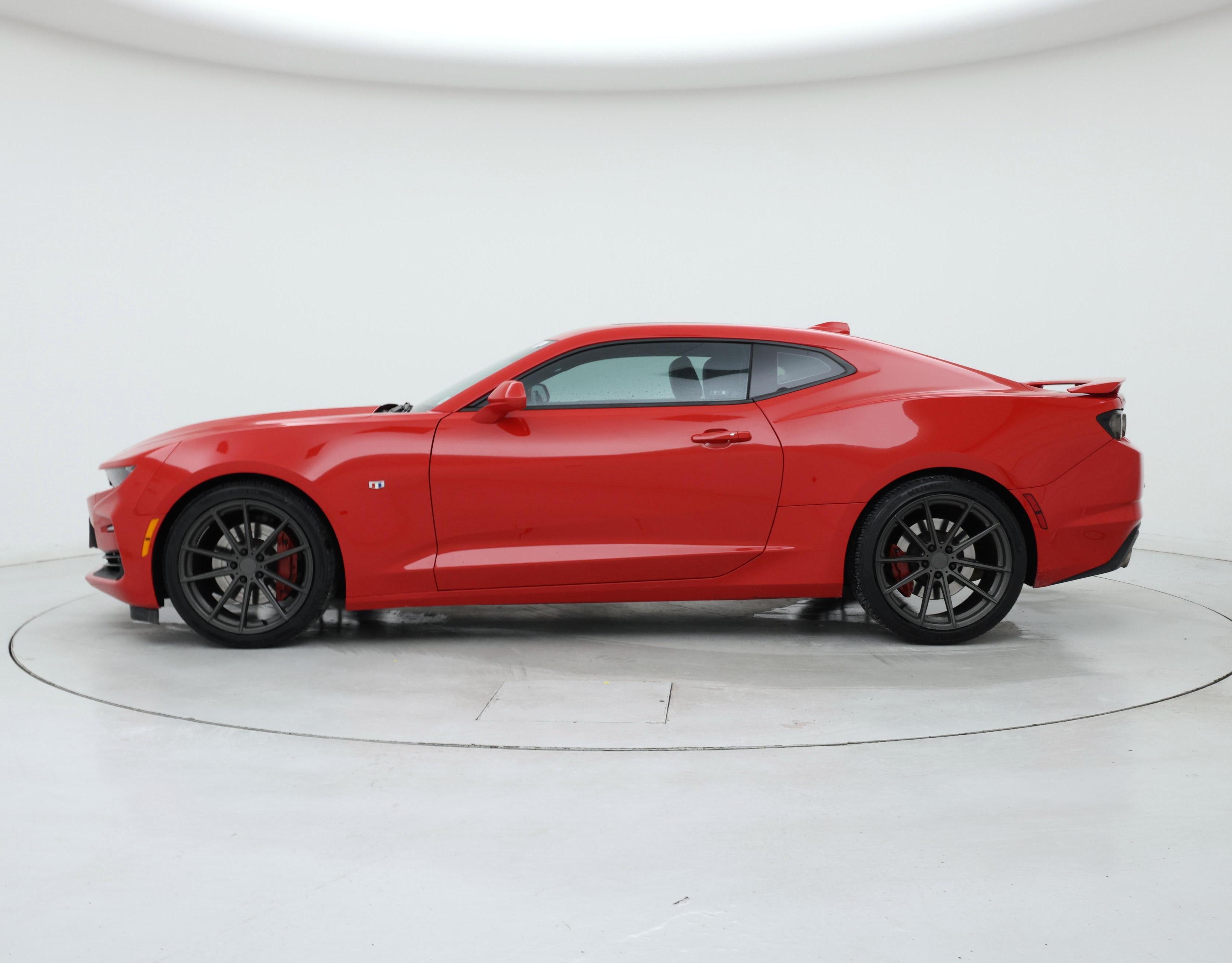 Thumbnail: 2020 Chevrolet Camaro - 3