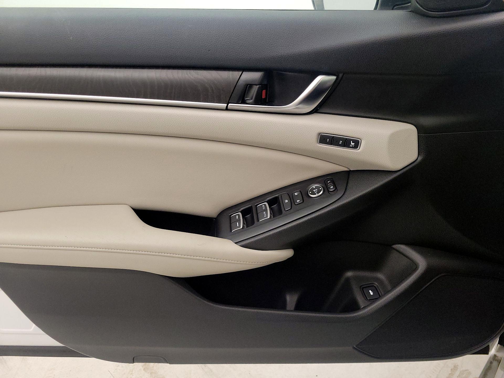 Thumbnail: 2019 Honda Accord - 12