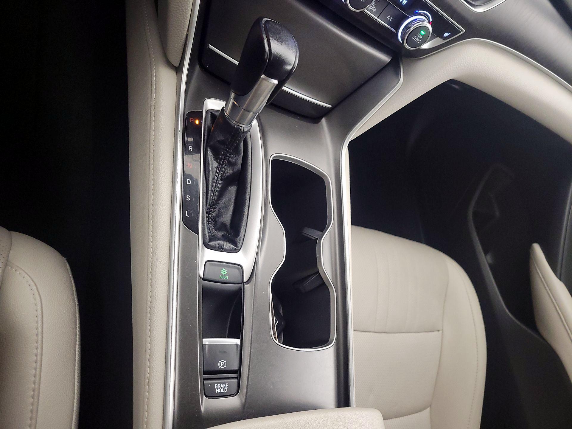 Thumbnail: 2019 Honda Accord - 17