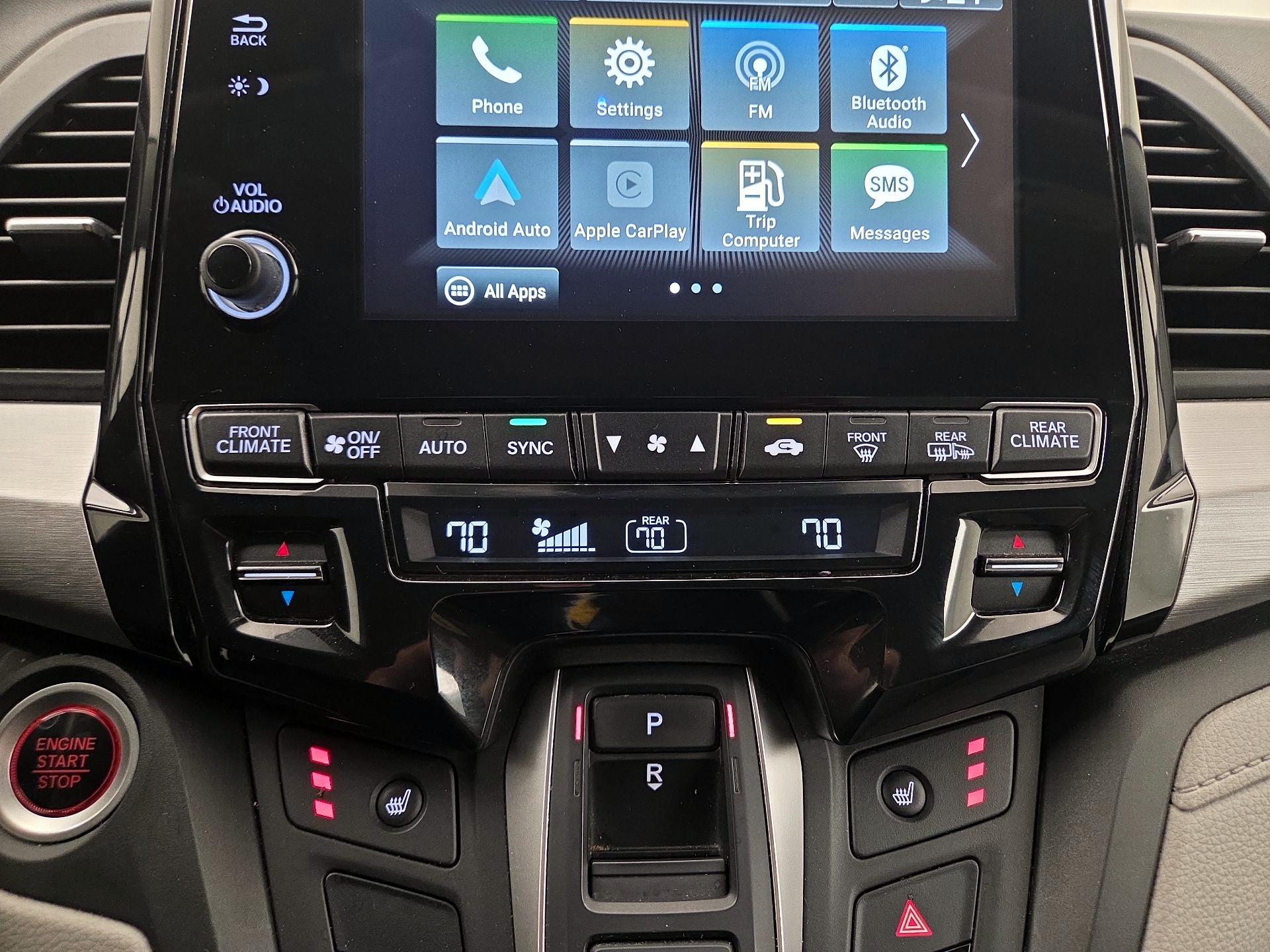 Thumbnail: 2019 Honda Odyssey - 16