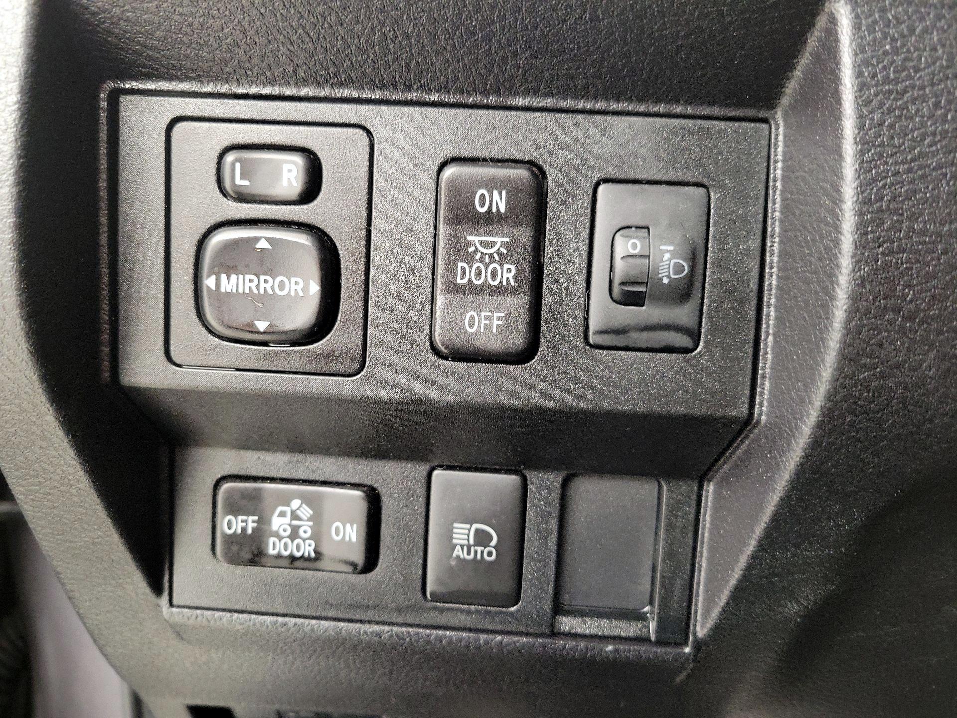 Thumbnail: 2021 Toyota Tundra - 13