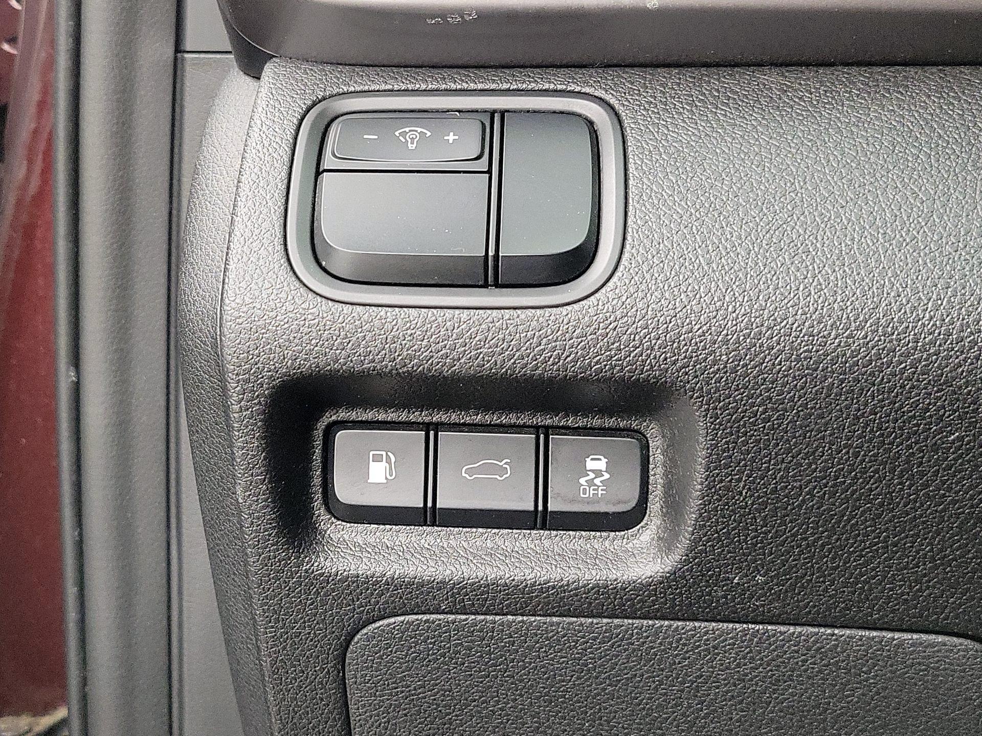 Thumbnail: 2017 Kia Optima - 13