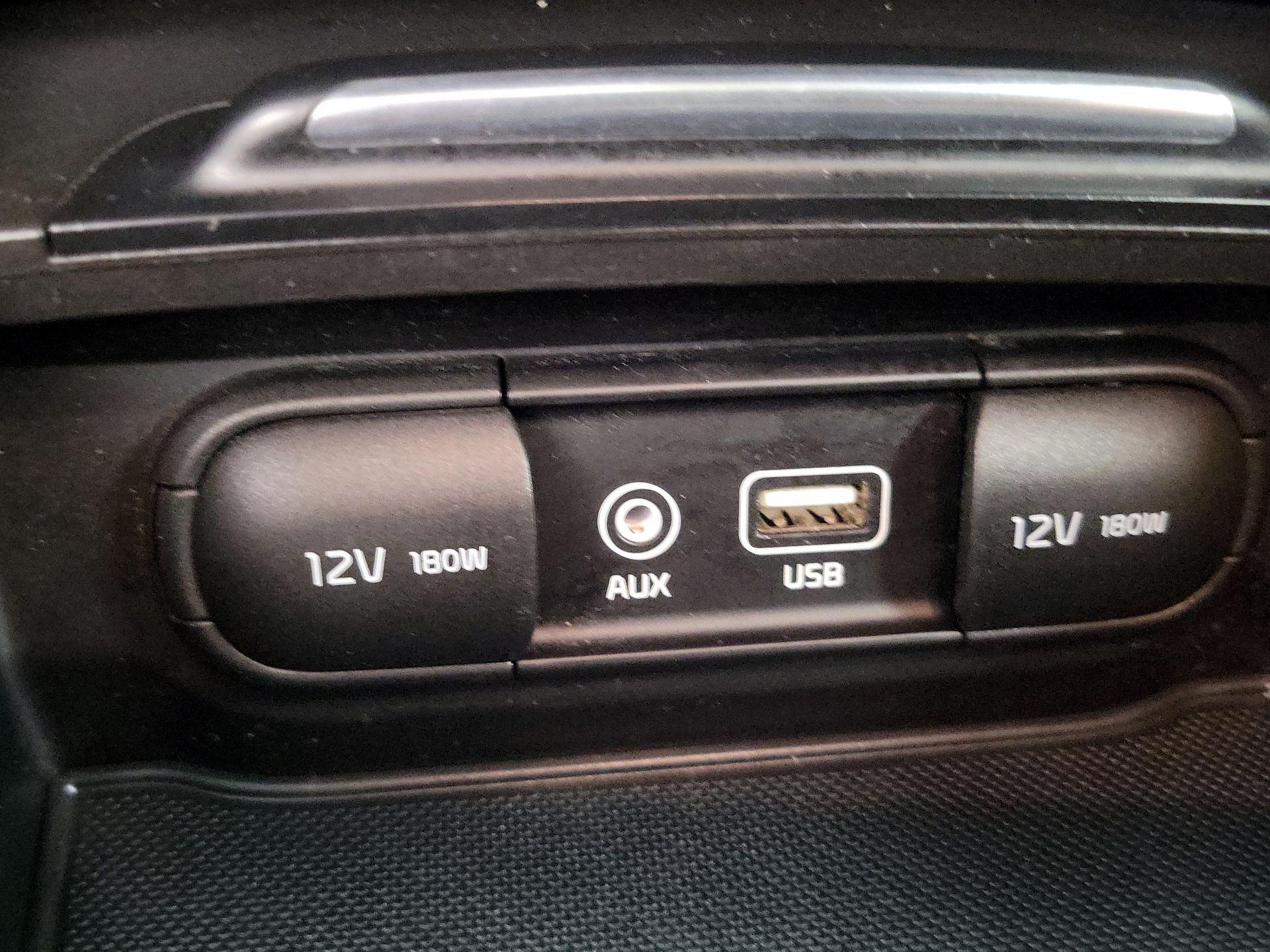 Thumbnail: 2017 Kia Optima - 18