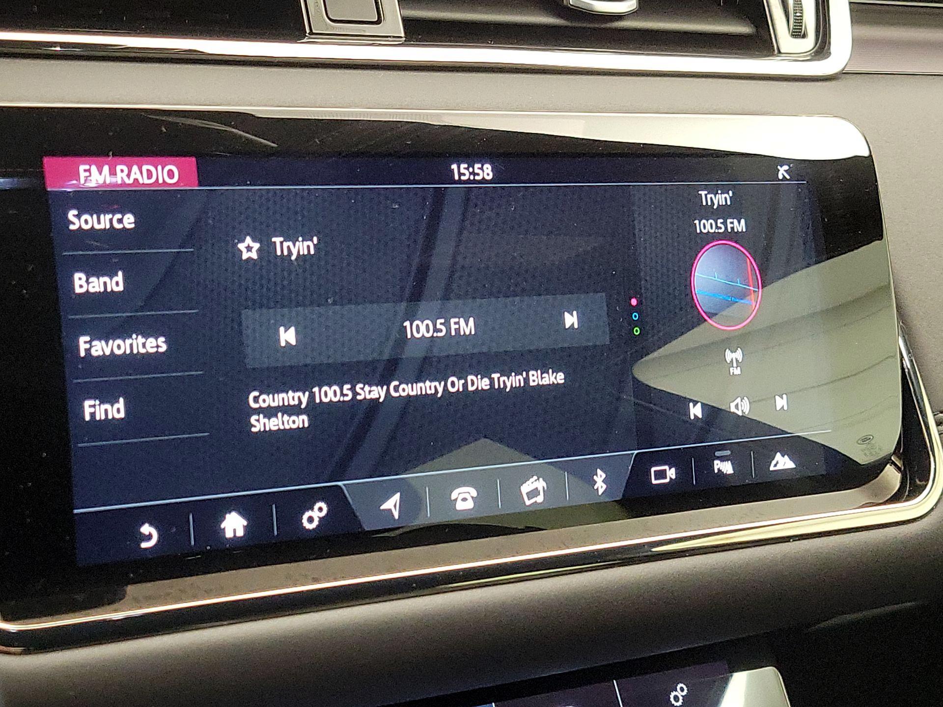 Thumbnail: 2020 Land Rover Range Rover Evoque - 16