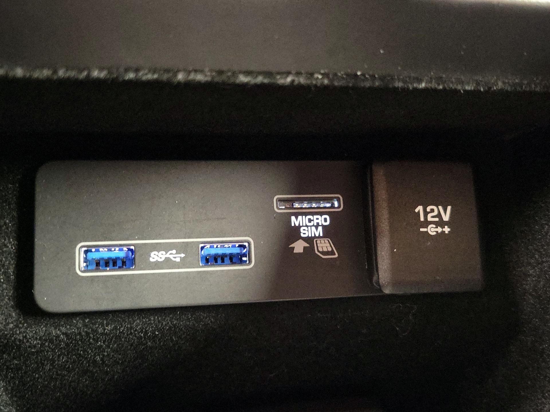 Thumbnail: 2020 Land Rover Range Rover Evoque - 19