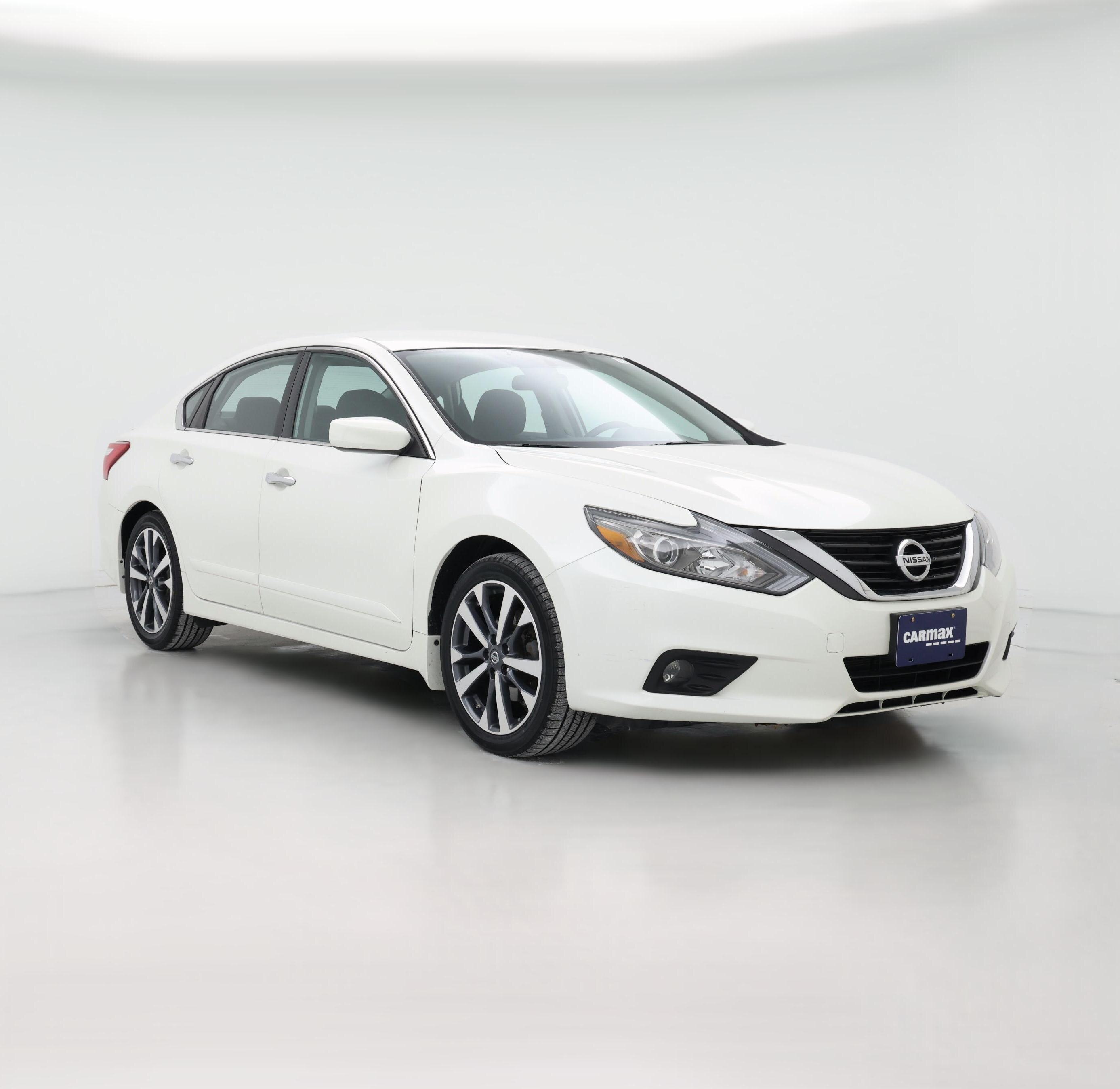 Thumbnail: 2016 Nissan Altima - 1