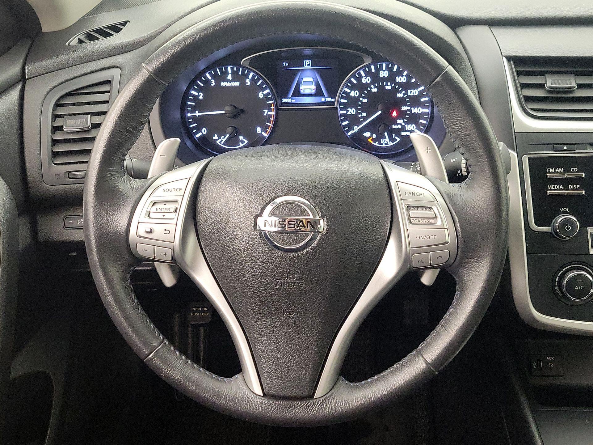 Thumbnail: 2016 Nissan Altima - 10