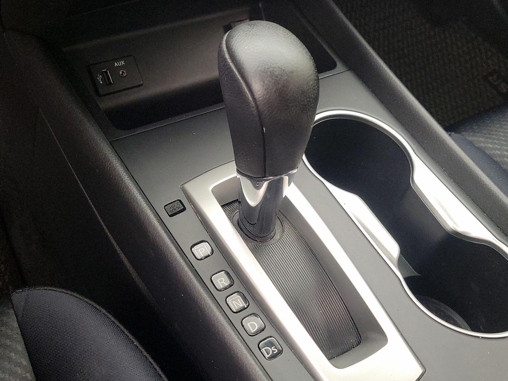 Thumbnail: 2016 Nissan Altima - 17