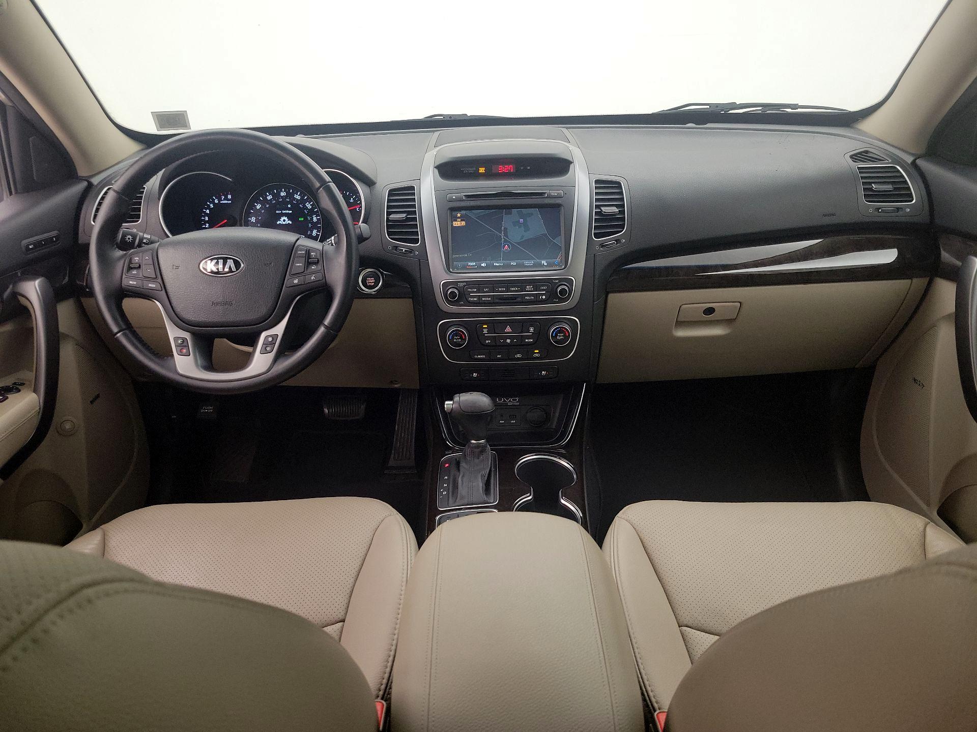 Thumbnail: 2015 Kia Sorento - 9