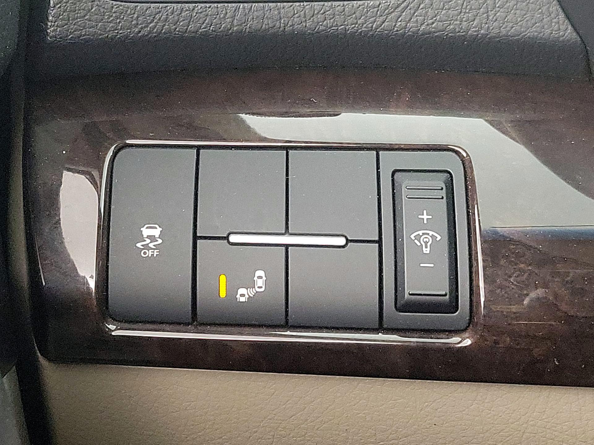 Thumbnail: 2015 Kia Sorento - 13