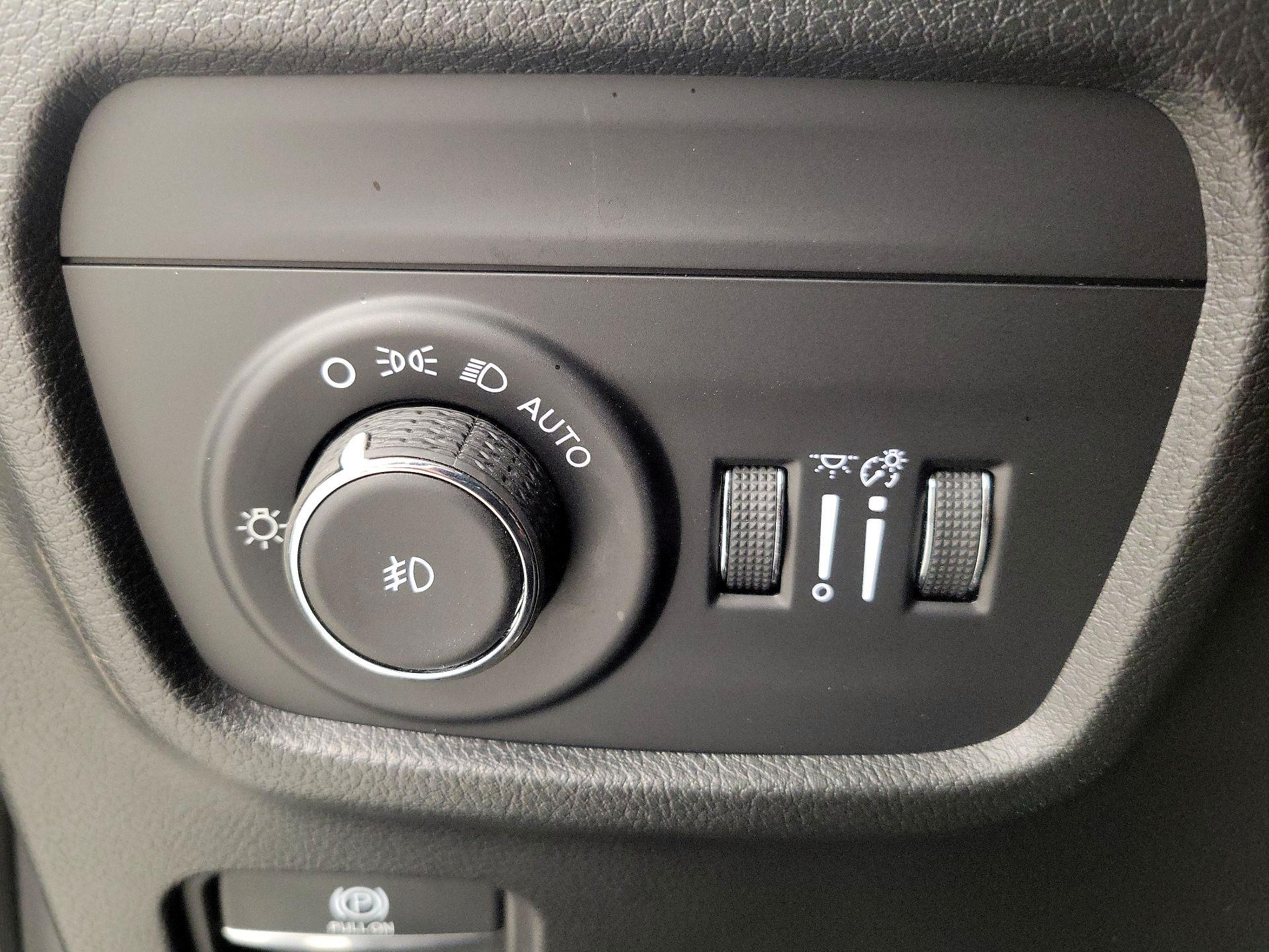 Thumbnail: 2023 Jeep Grand Cherokee - 13