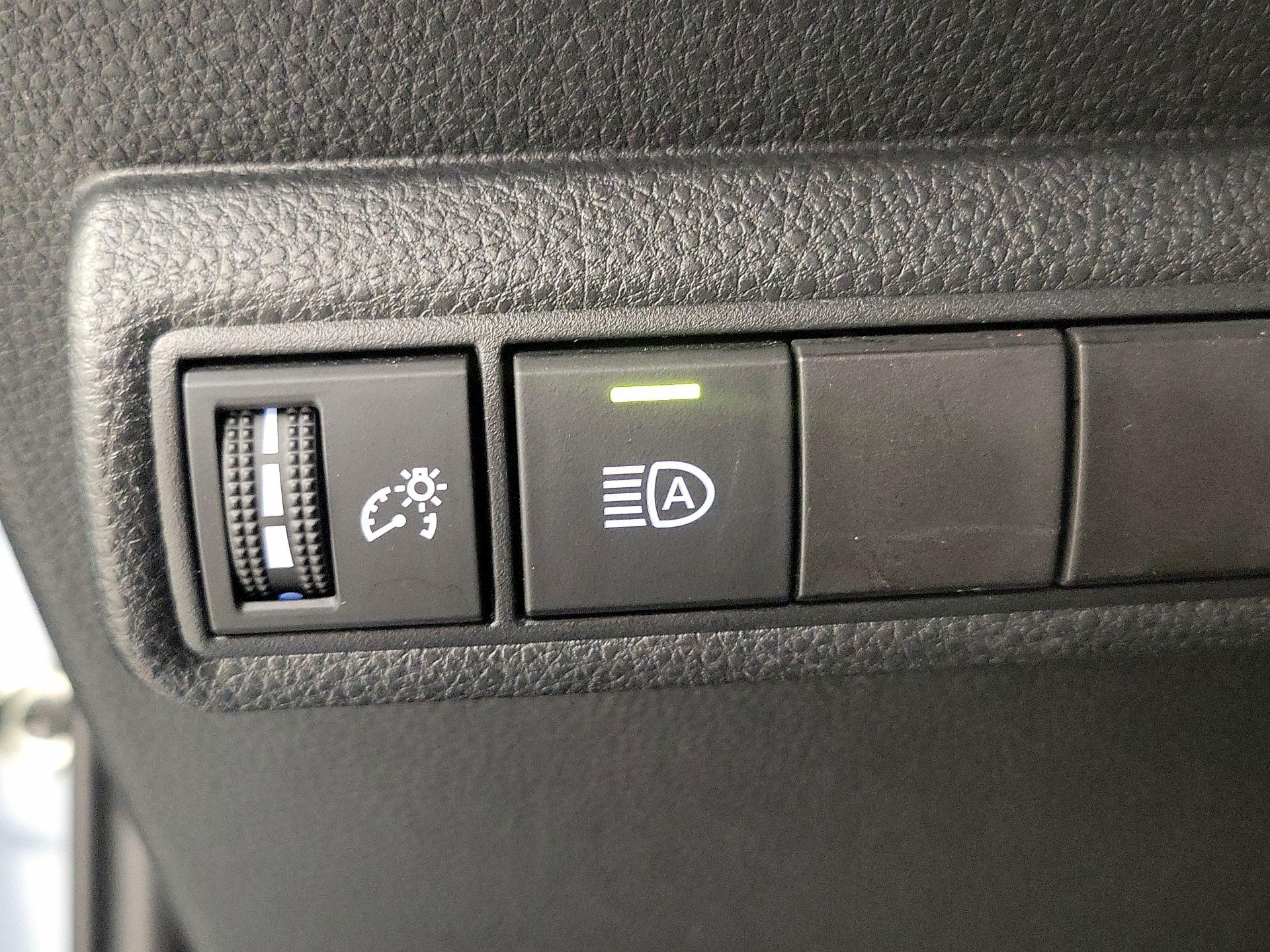 Thumbnail: 2021 Toyota Corolla - 13