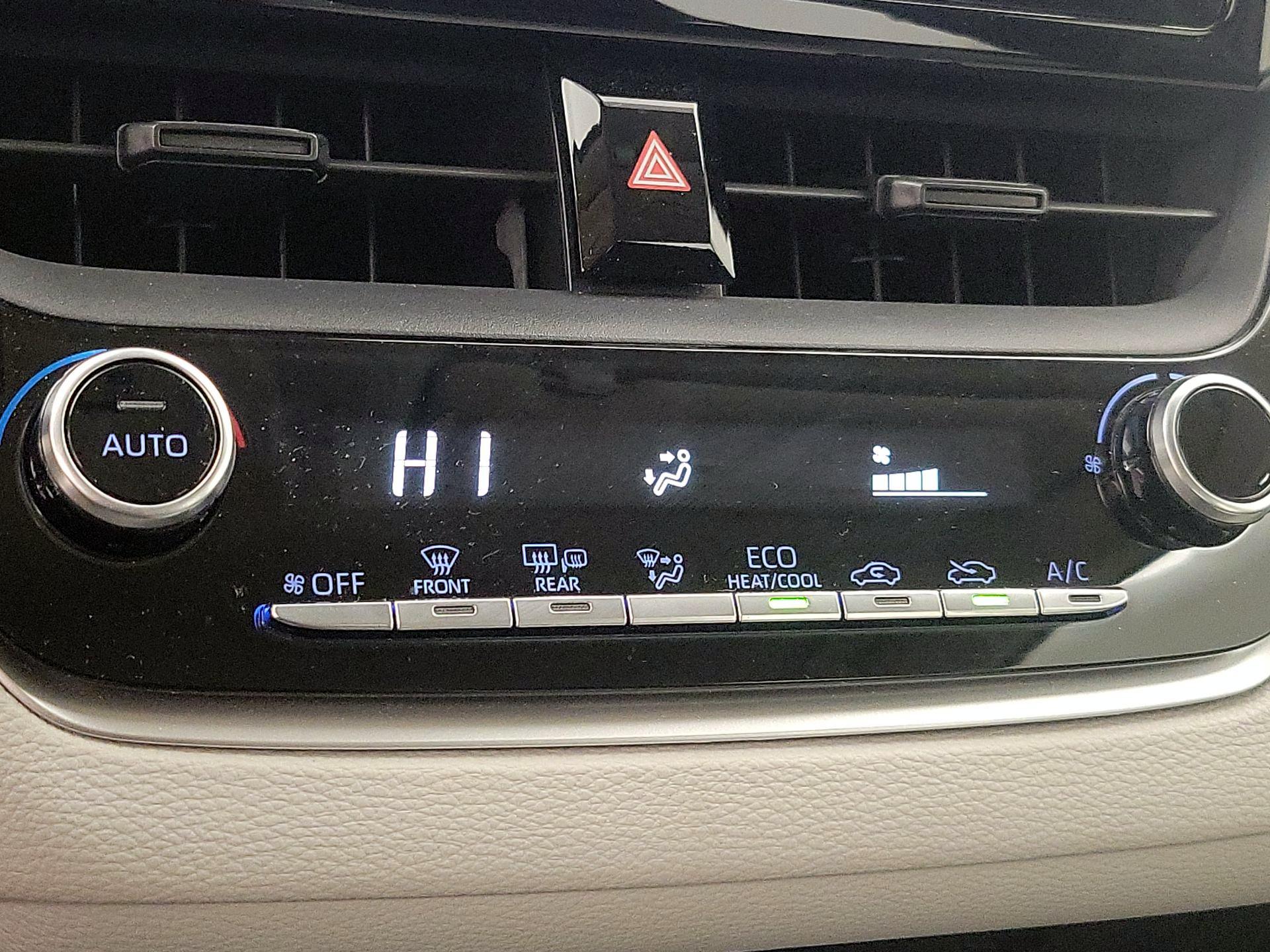 Thumbnail: 2021 Toyota Corolla - 16