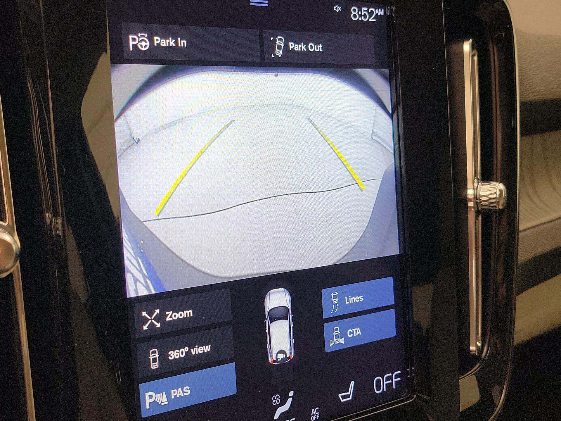 Thumbnail: 2020 Volvo XC40 - 14