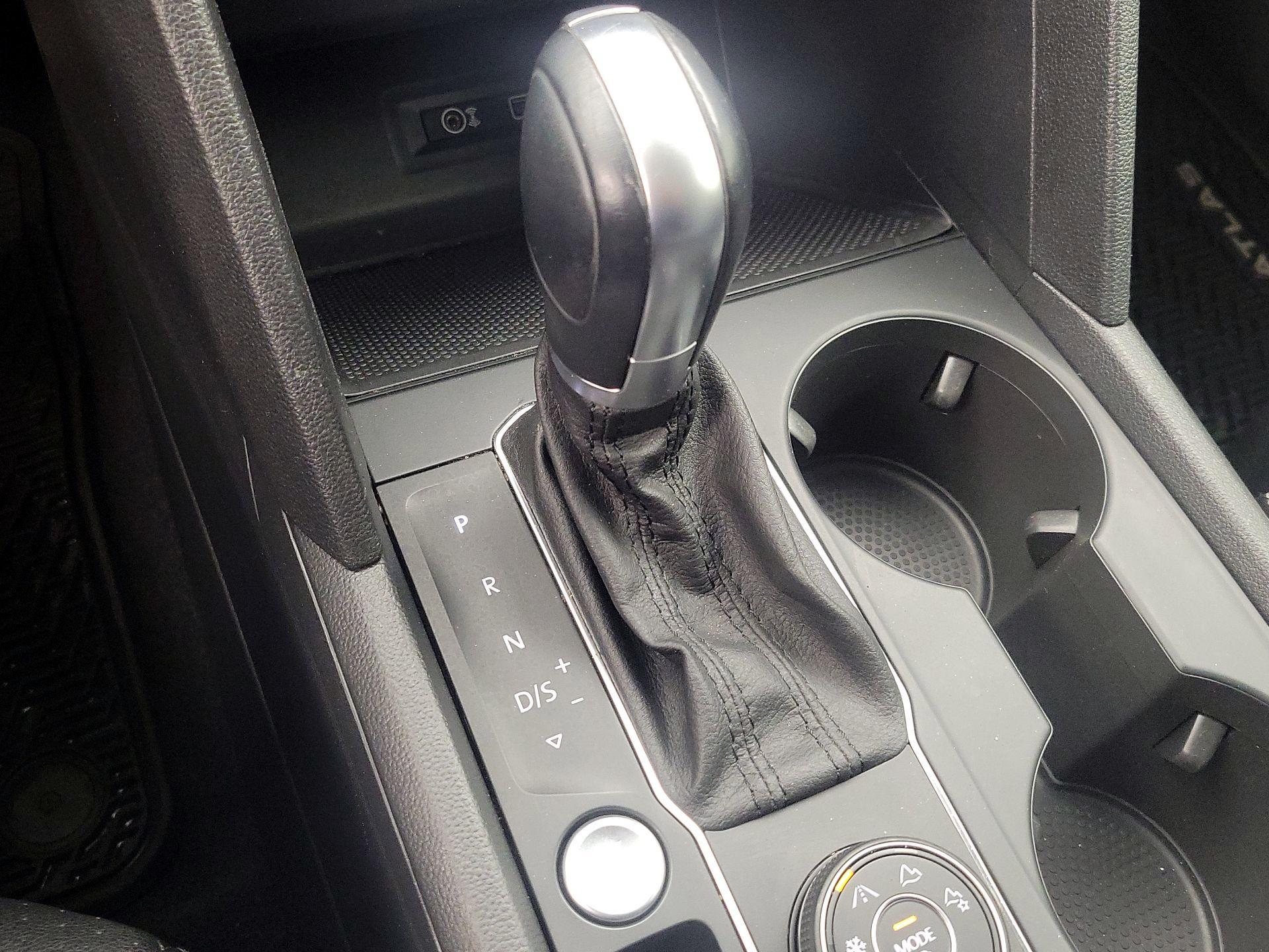 Thumbnail: 2019 Volkswagen Atlas - 17