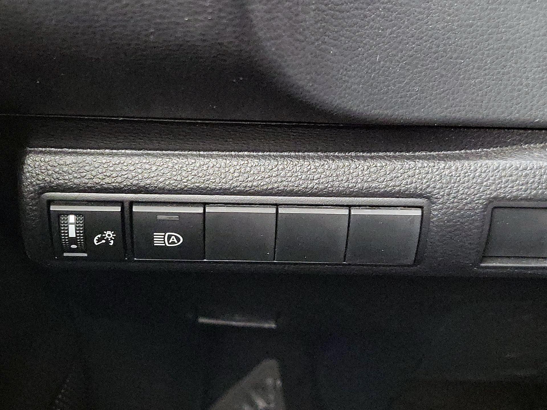 Thumbnail: 2022 Toyota Corolla - 13