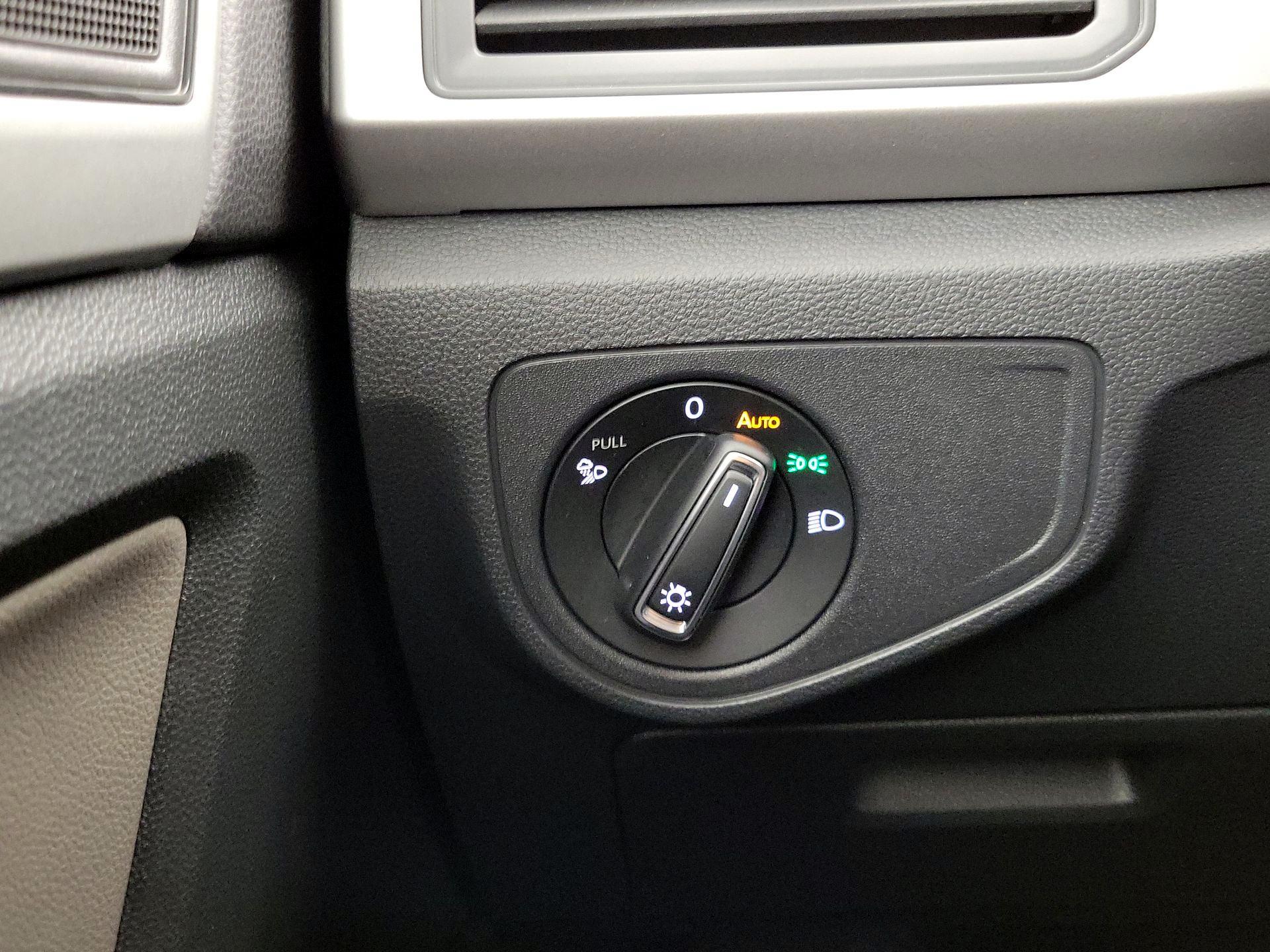 Thumbnail: 2021 Volkswagen Atlas - 13