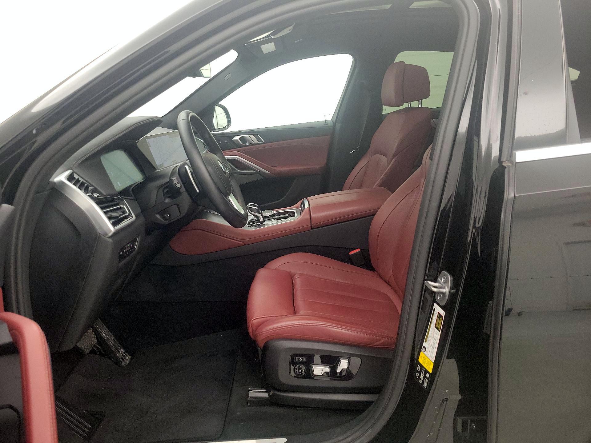 Thumbnail: 2021 BMW X6 - 11