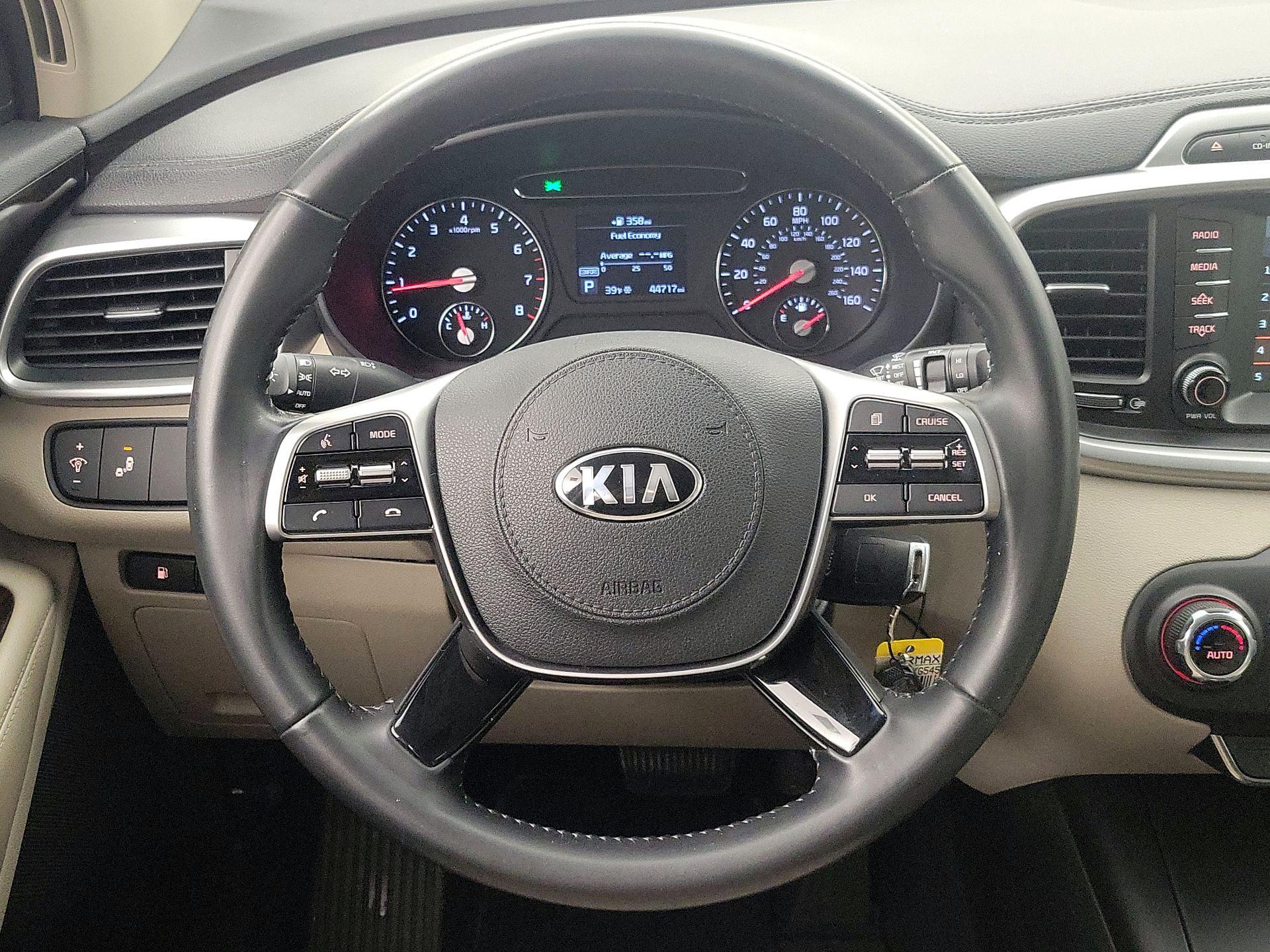 Thumbnail: 2019 Kia Sorento - 10