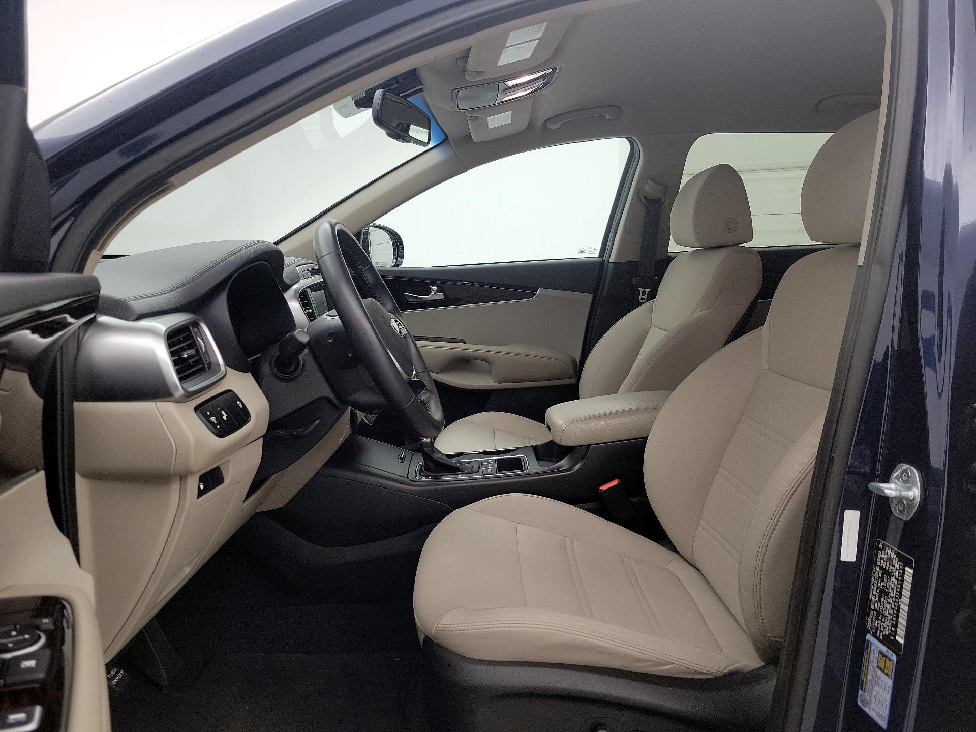 Thumbnail: 2019 Kia Sorento - 11