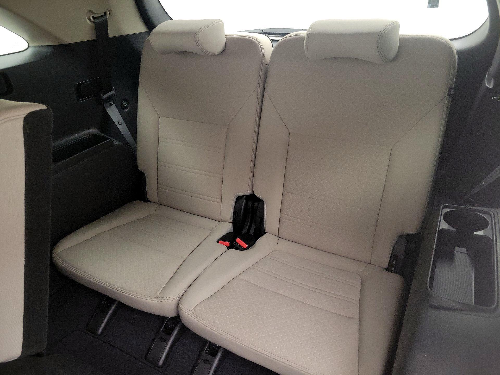 Thumbnail: 2019 Kia Sorento - 20