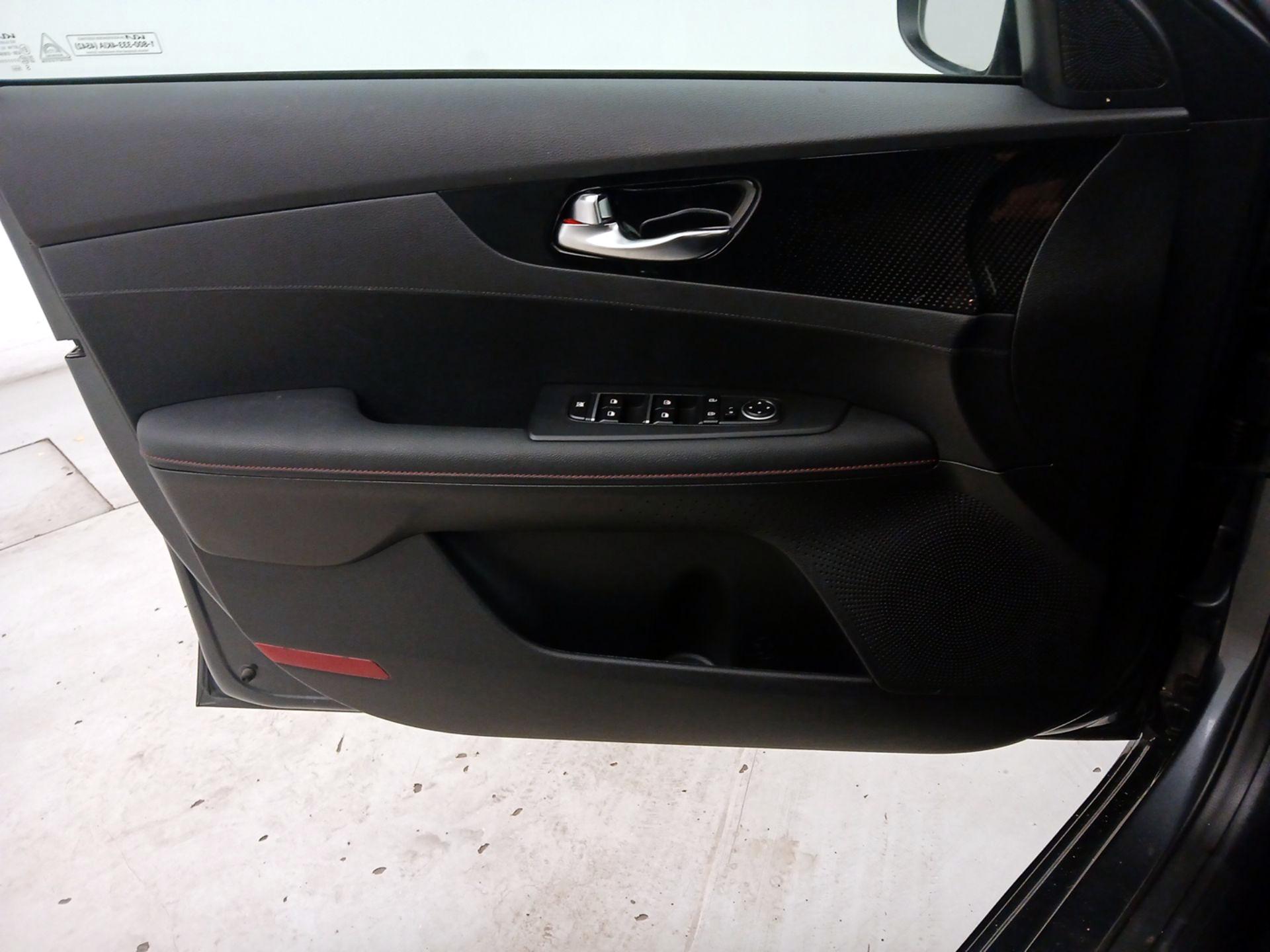 Thumbnail: 2024 Kia Forte - 12